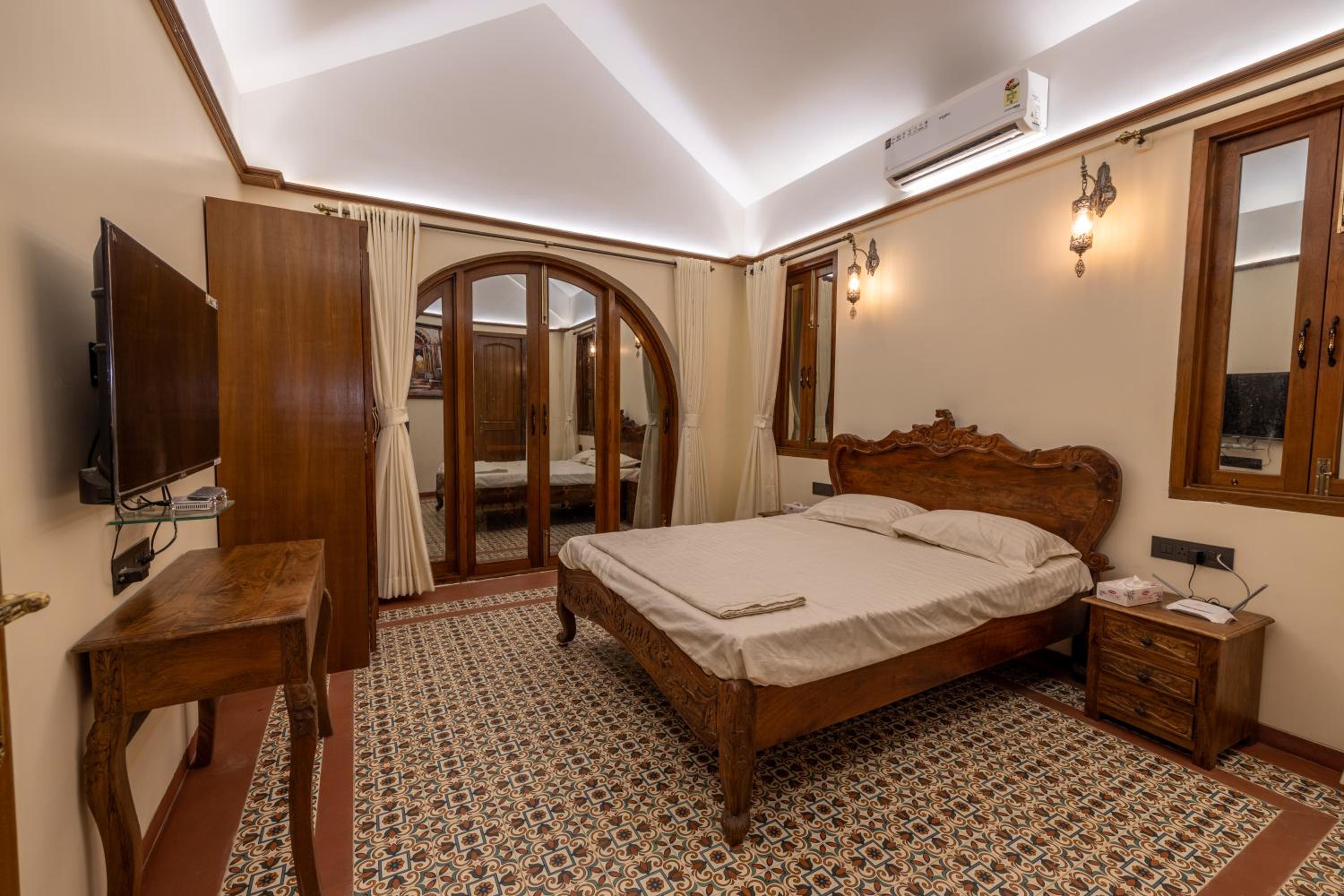 Deluxe Double Room With Balcony