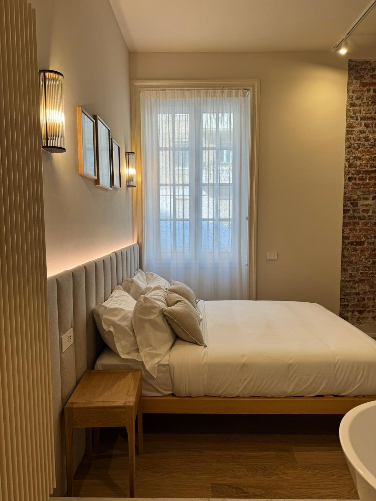 Deluxe Double Room with Bath