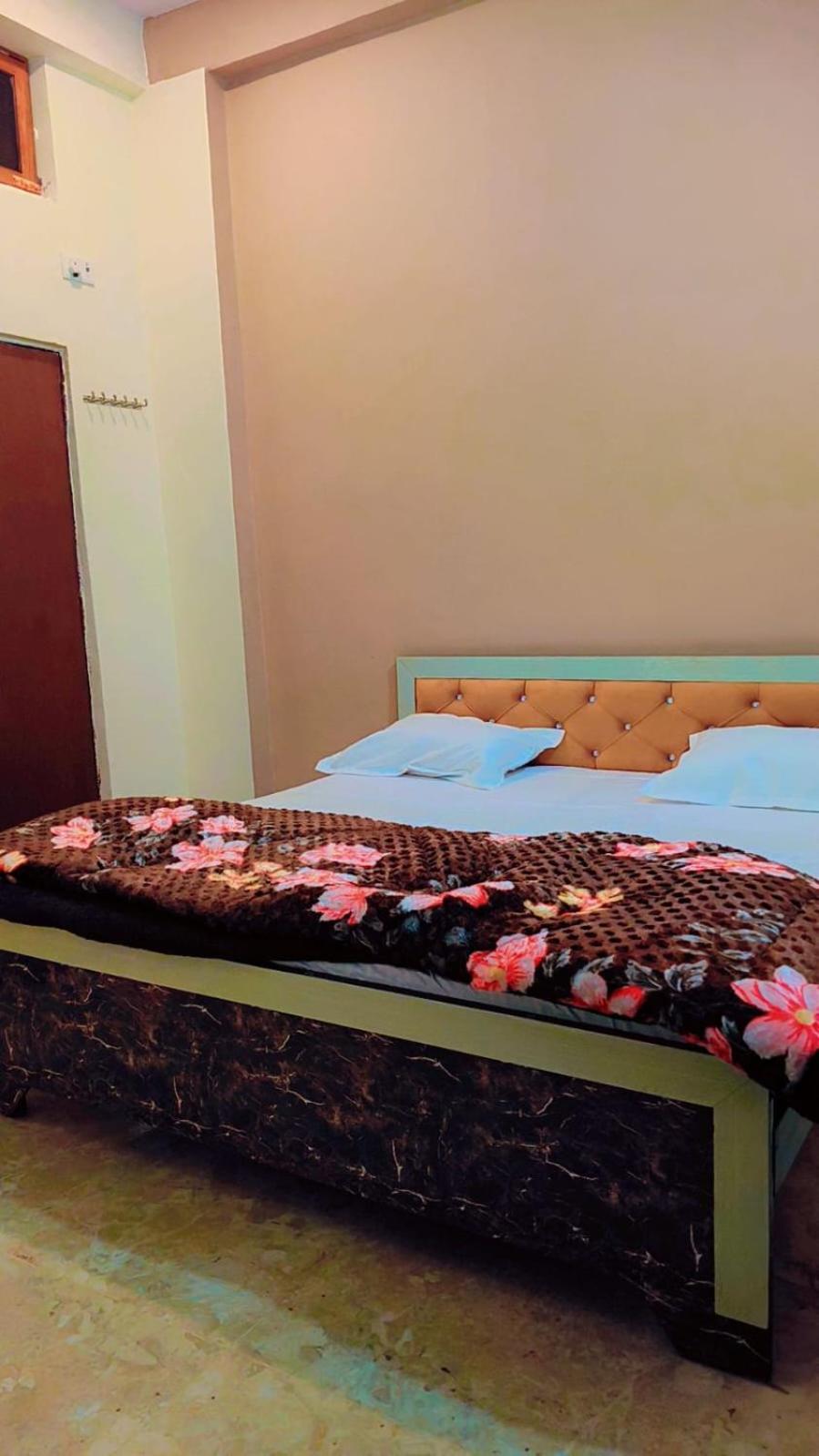 Triple Room With Private Bathroom photo 1