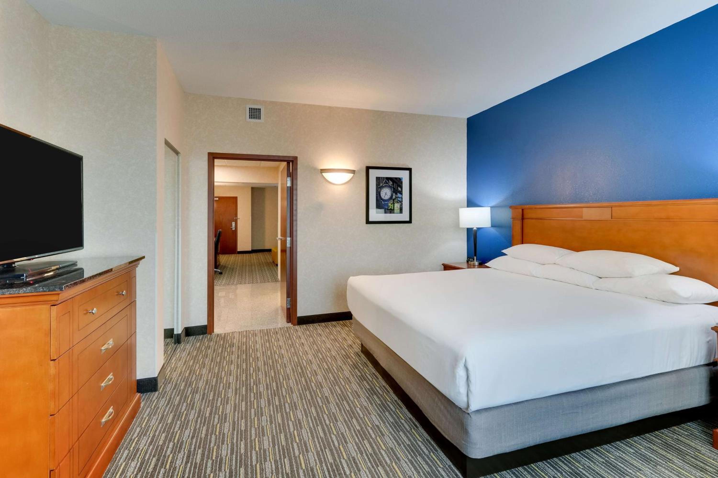 Superior King Suite
