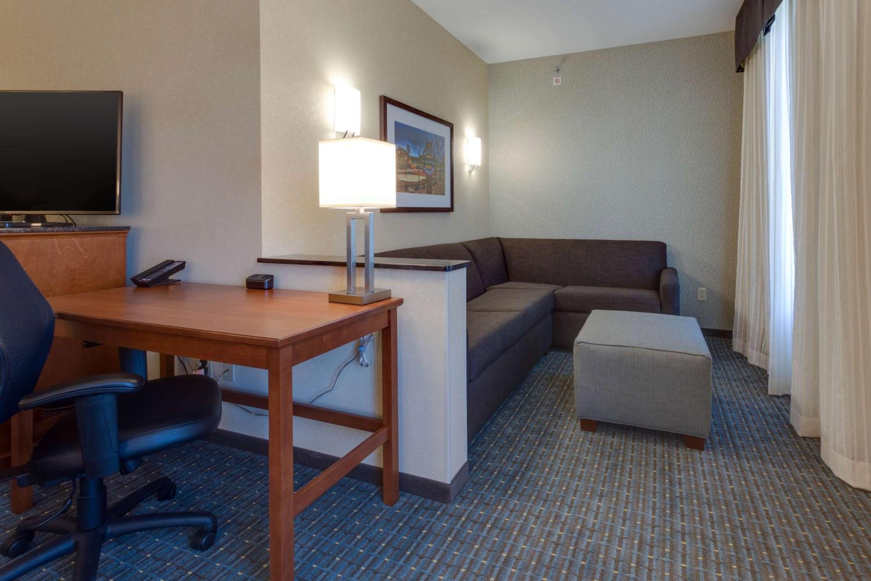 Large King Room photo 1