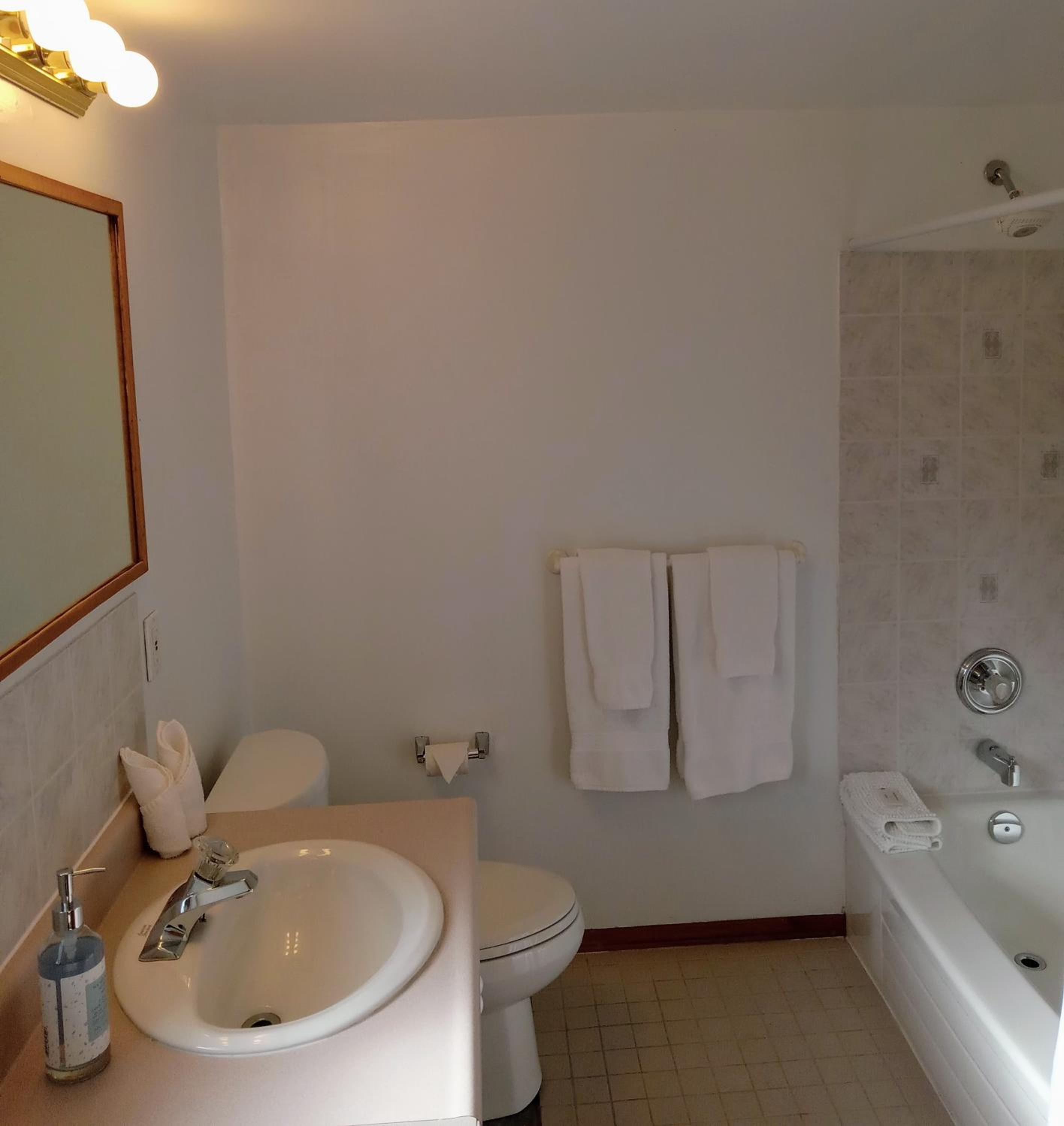 Budget Double Room photo 2