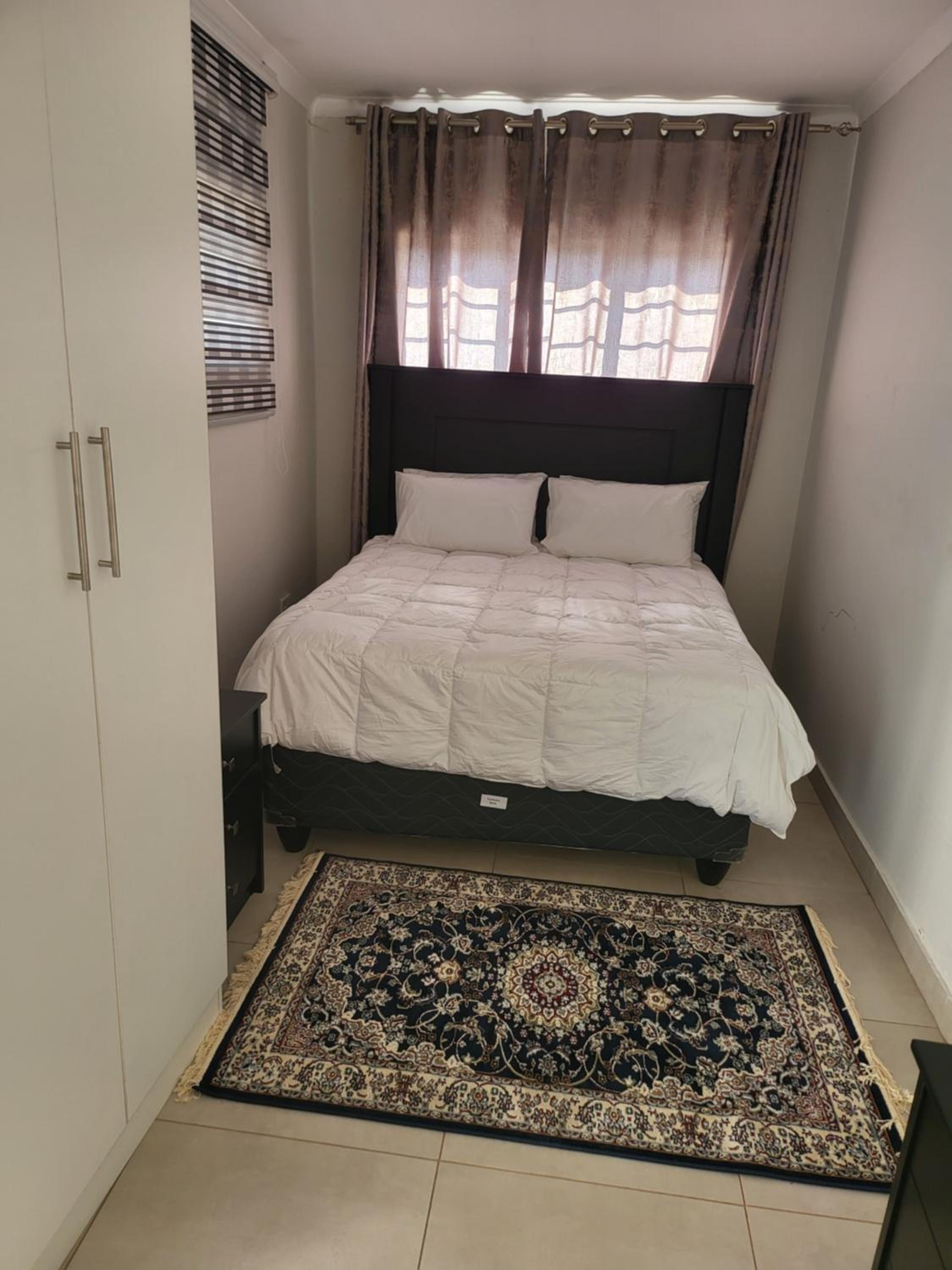 One-Bedroom Apartment photo 3