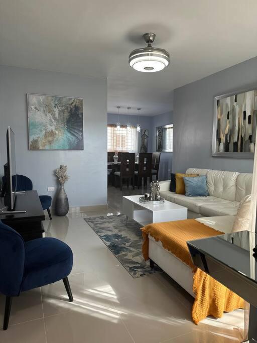 Three-Bedroom Apartment photo 1