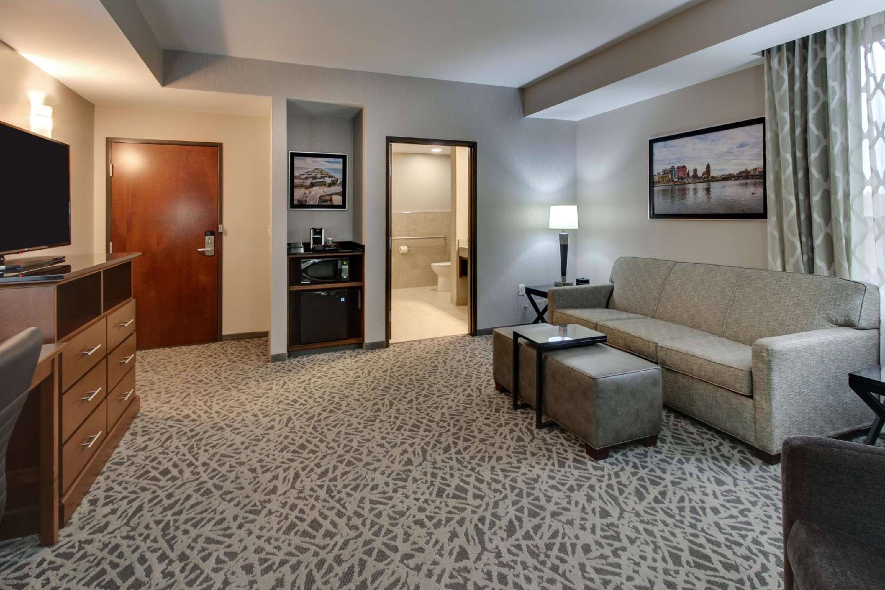 Queen Suite photo 2