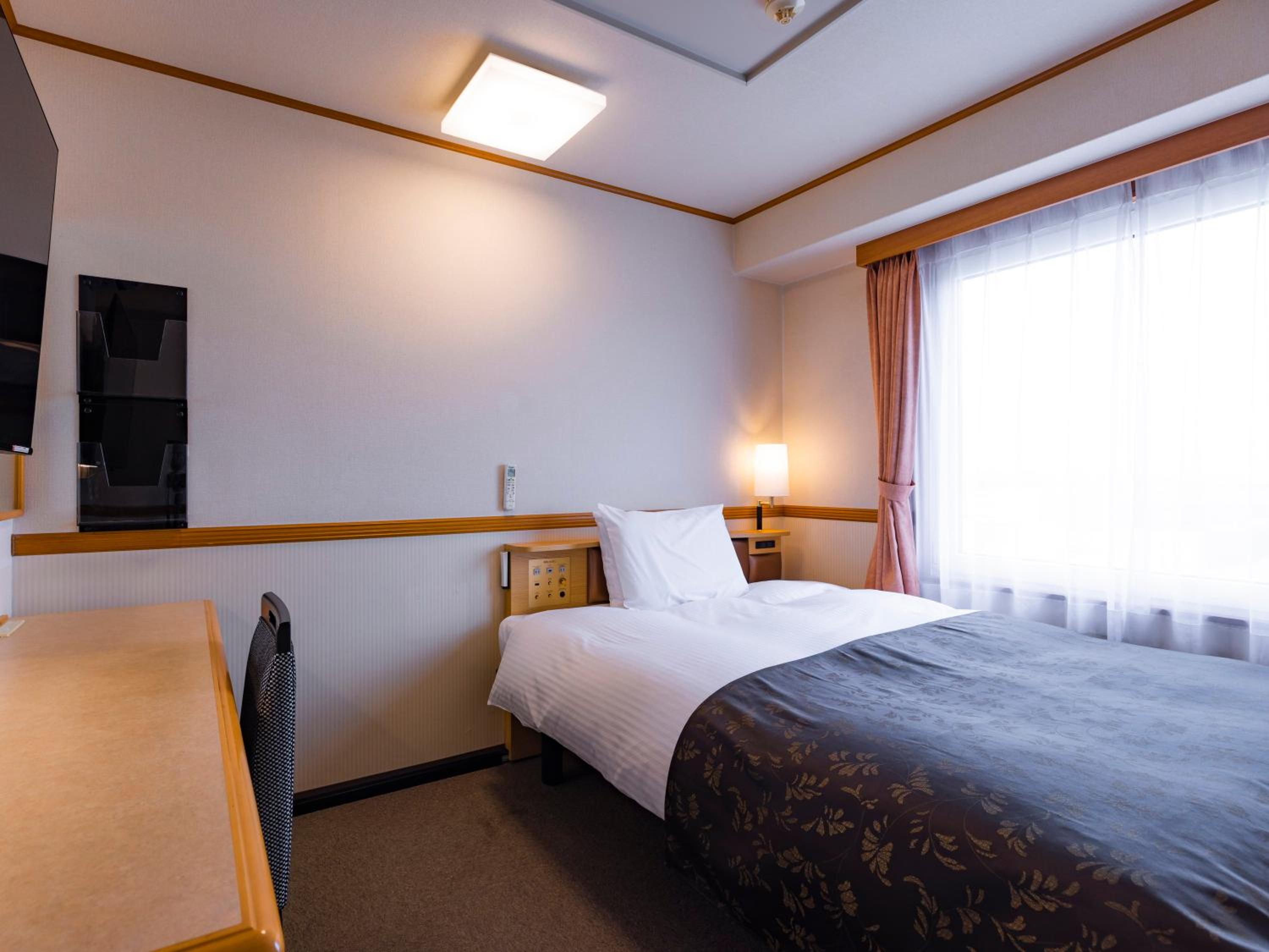 Standard Single Room - Smoking
