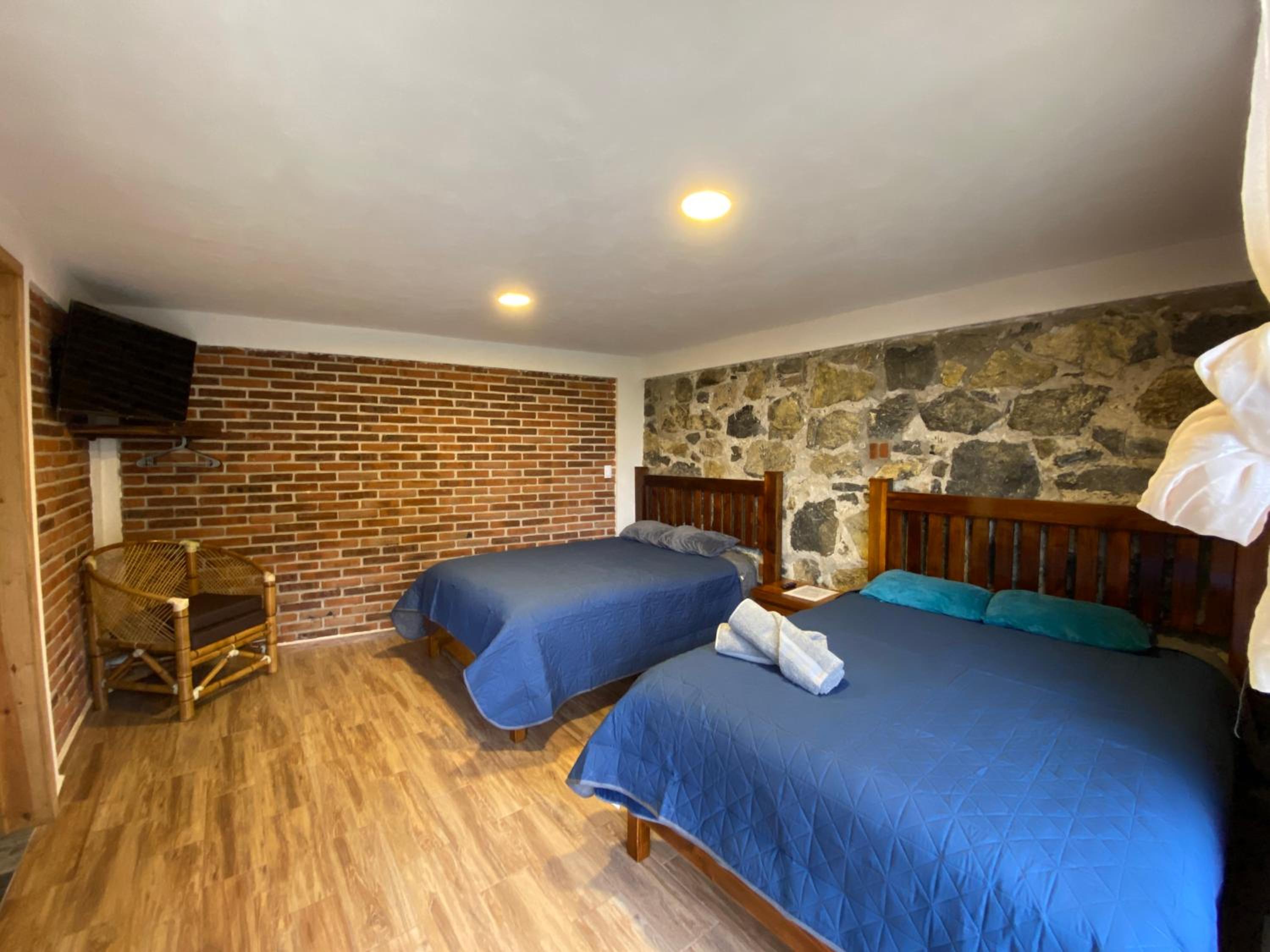 Family Room with Private Bathroom photo 1