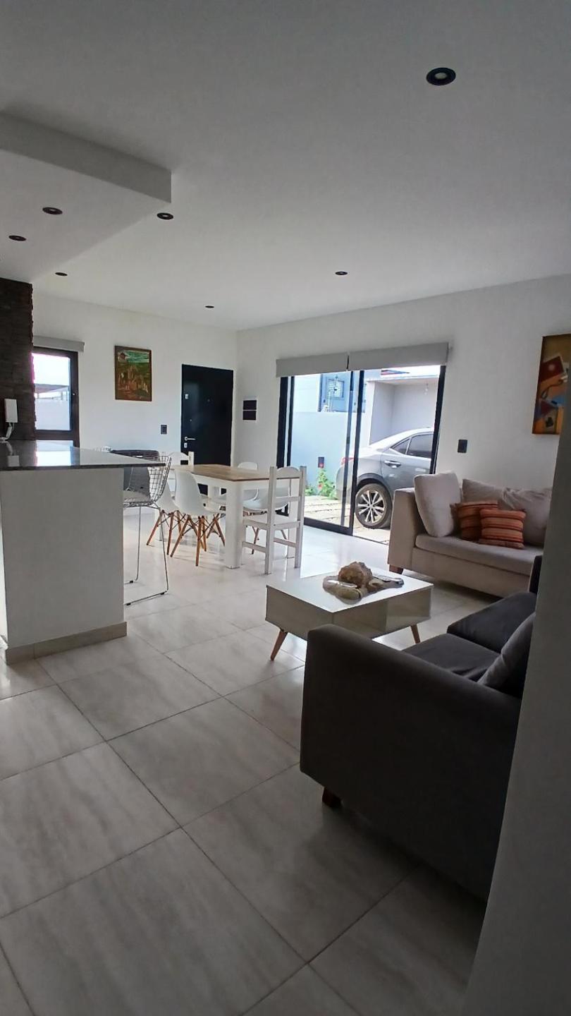 One-Bedroom House photo 3