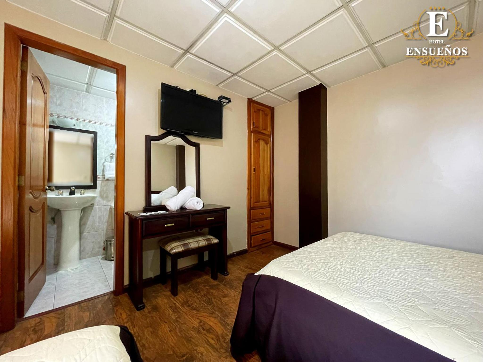 Quadruple Room with Bathroom photo 3