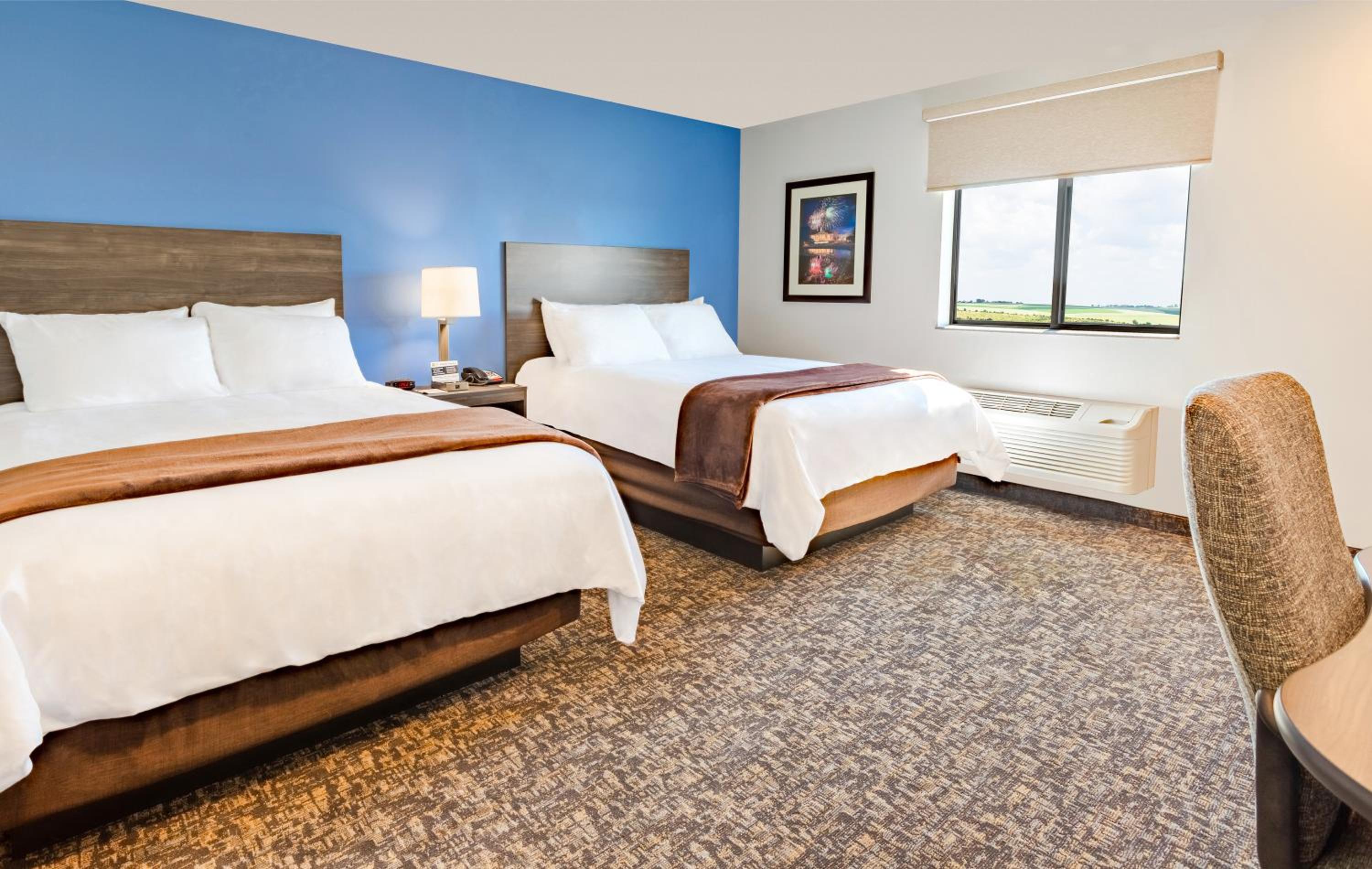 Queen Room with Two Queen Beds photo 1
