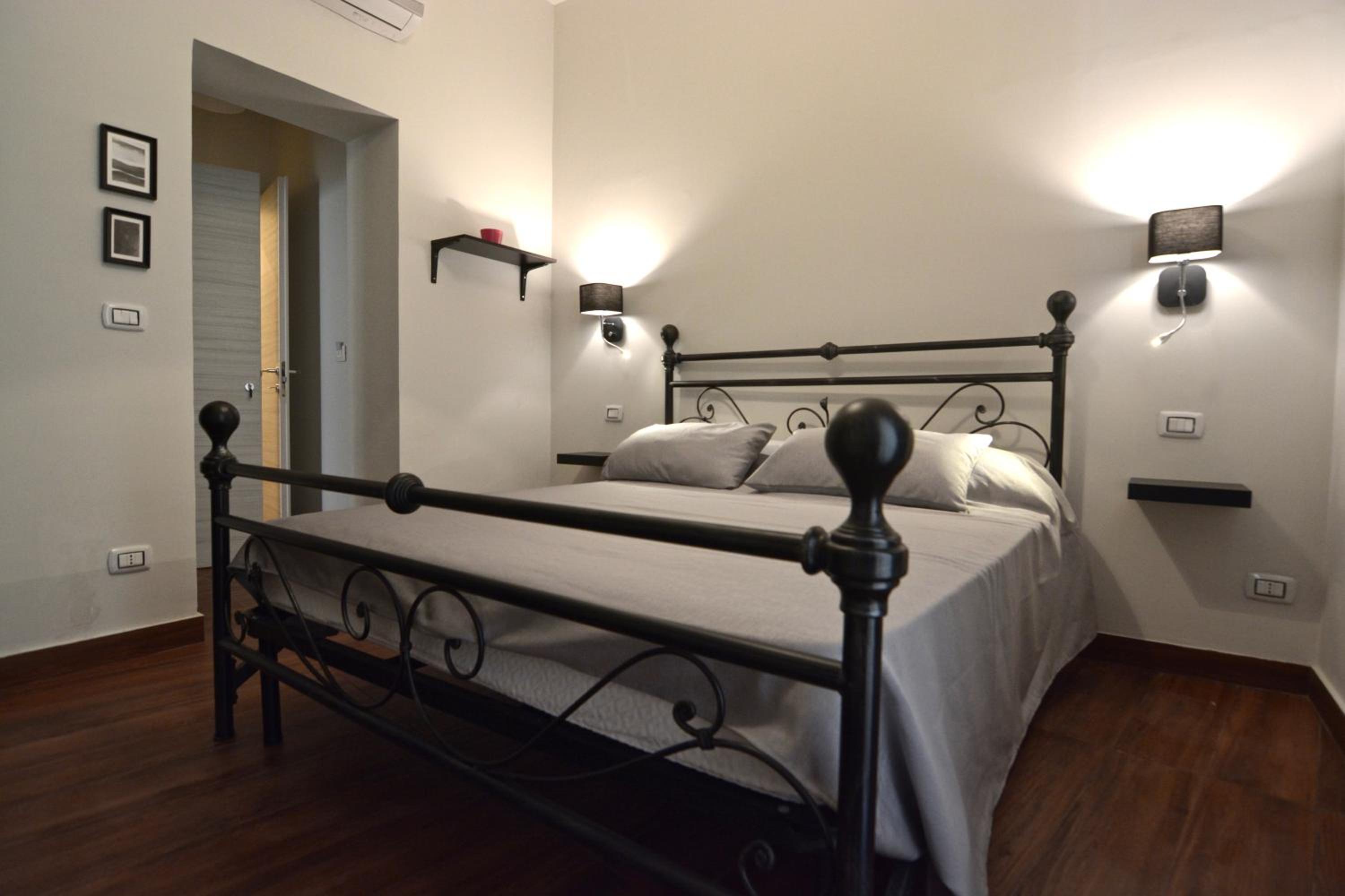 Deluxe Room - Photo 1