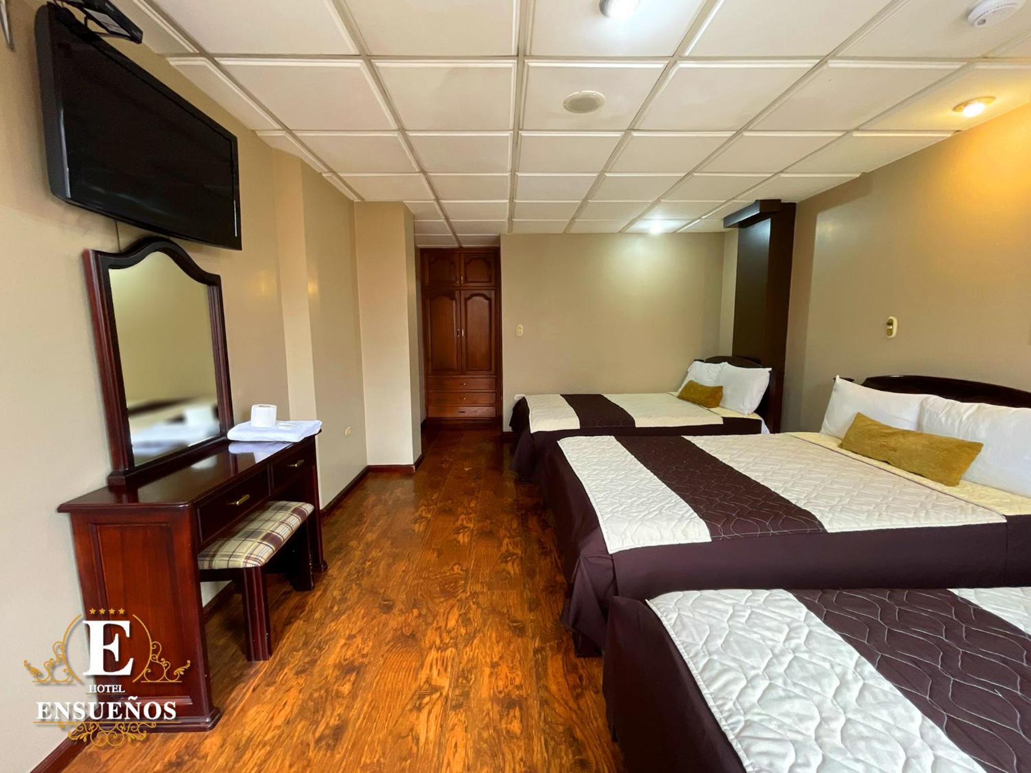 Family Room with Bathroom photo 3
