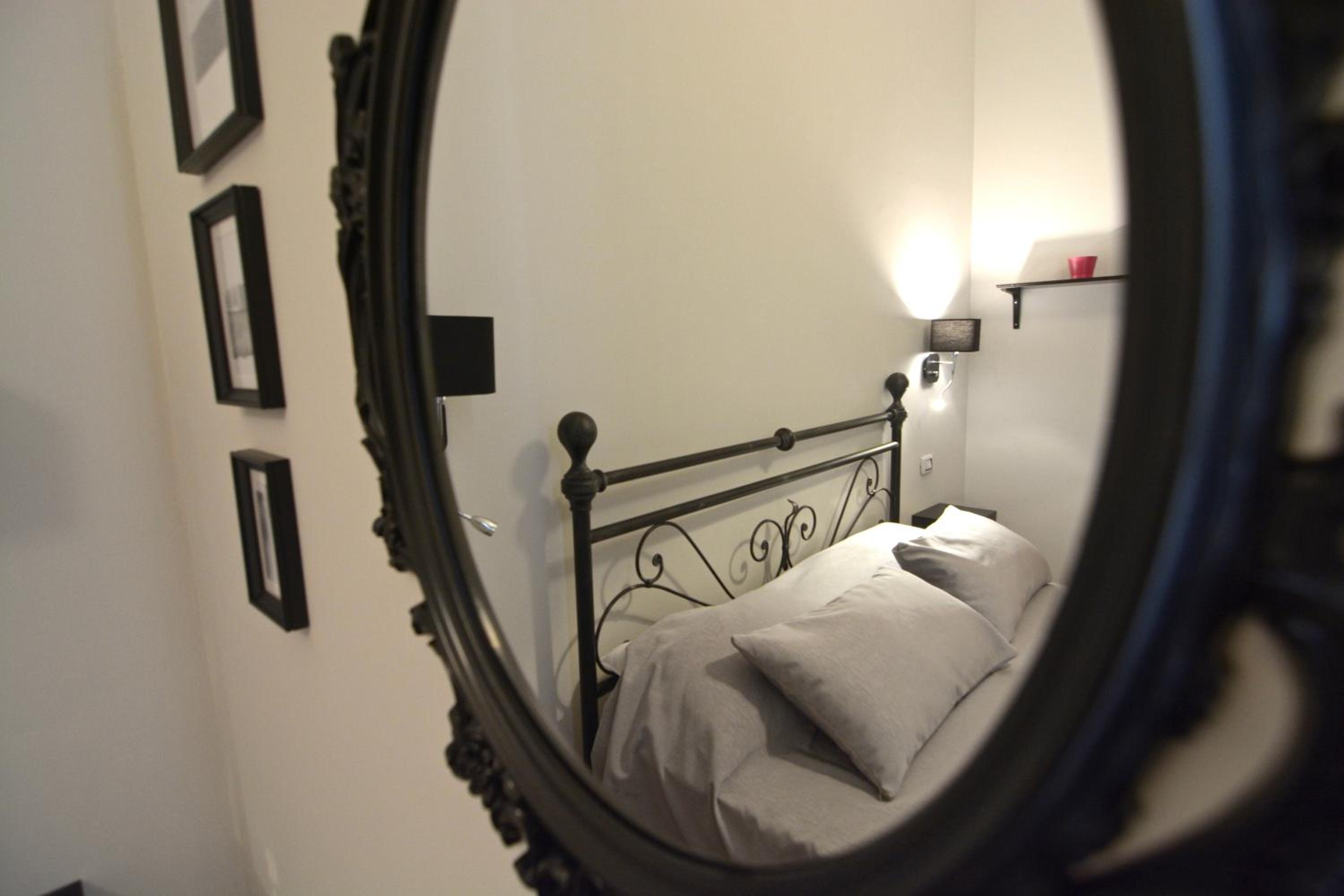 Deluxe Room - Photo 2