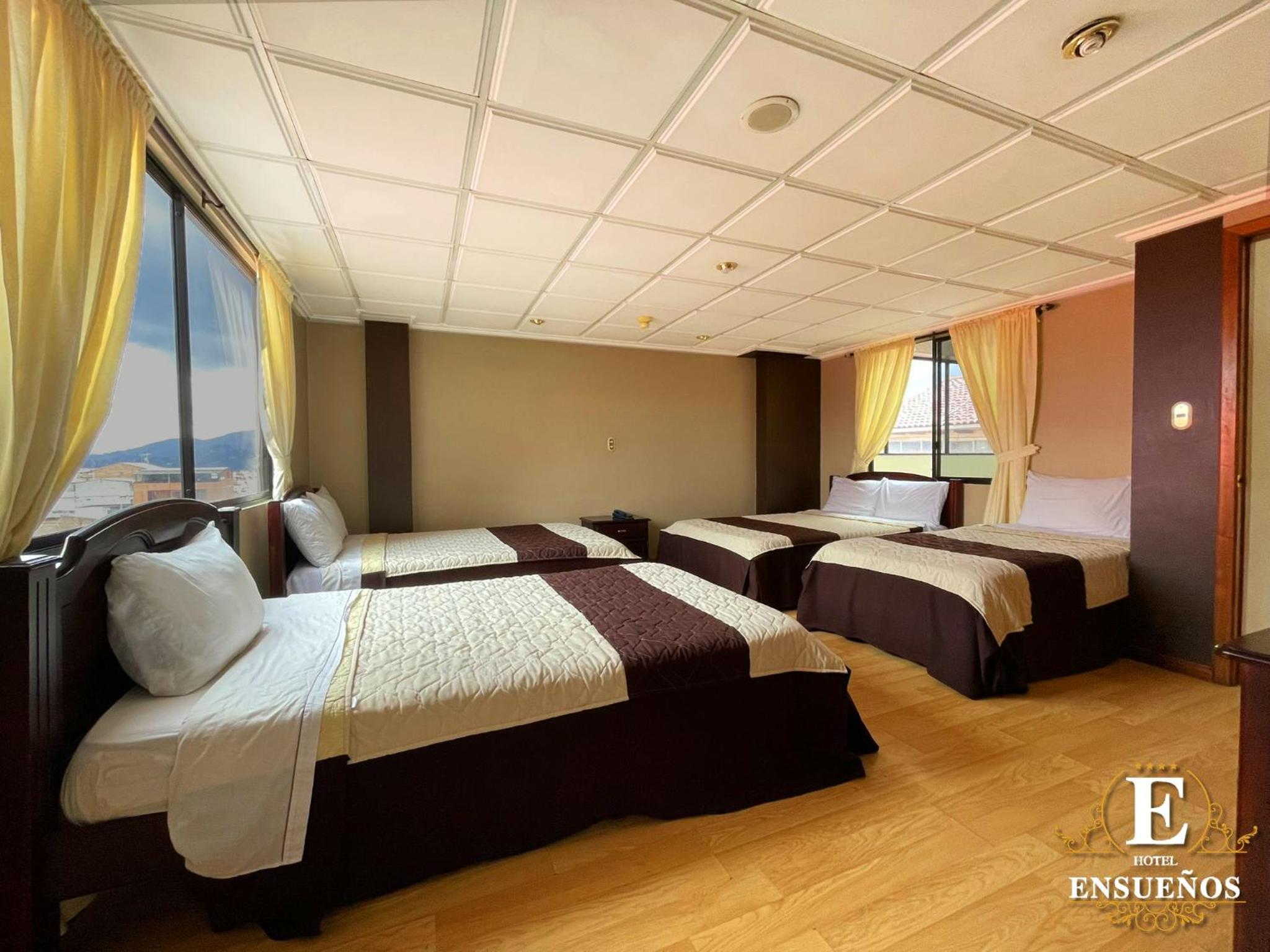 Suite with Spa Bath photo 3