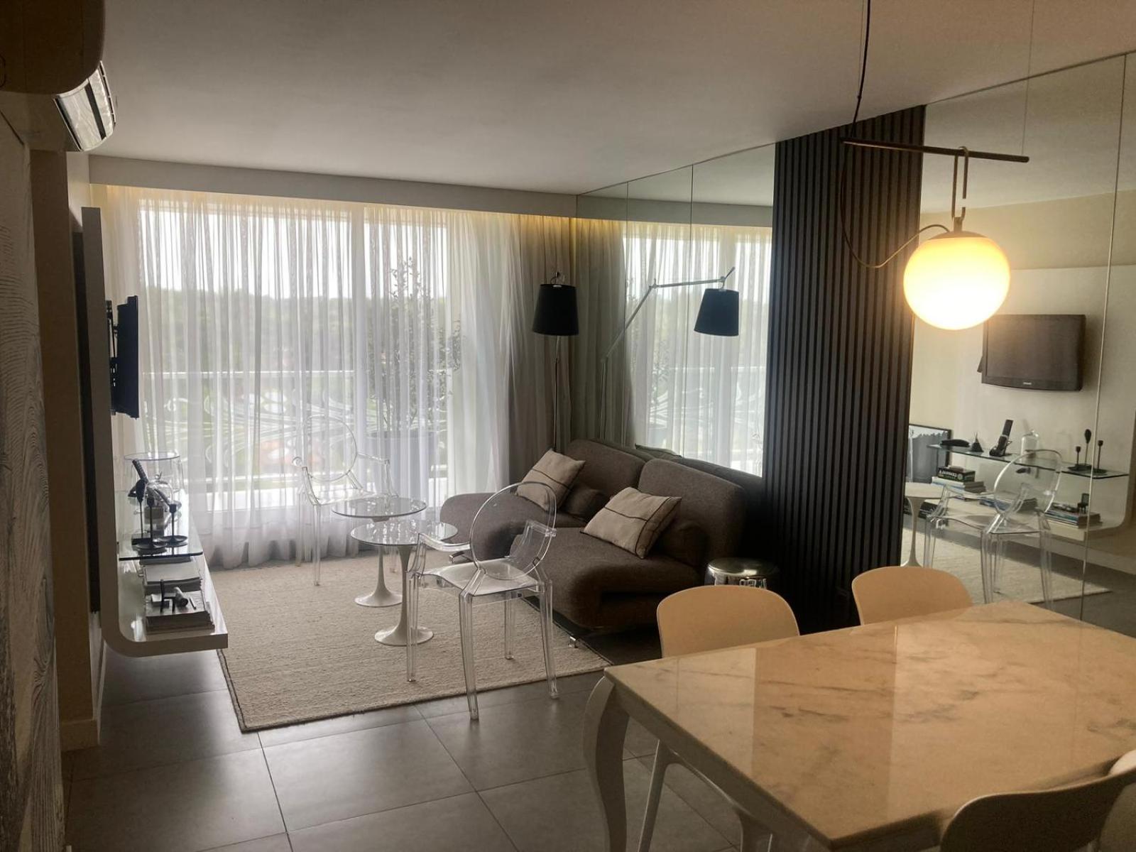 Two-Bedroom Deluxe Apartment with Balcony