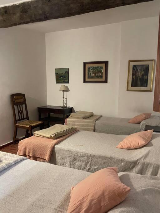 Four-Bedroom House photo 2