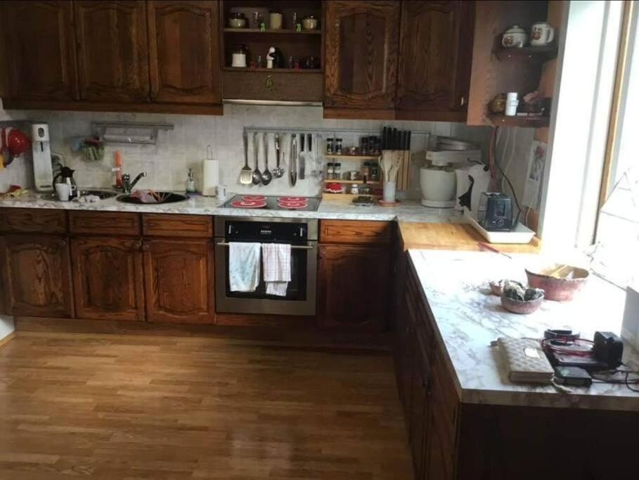 Three-Bedroom House photo 3
