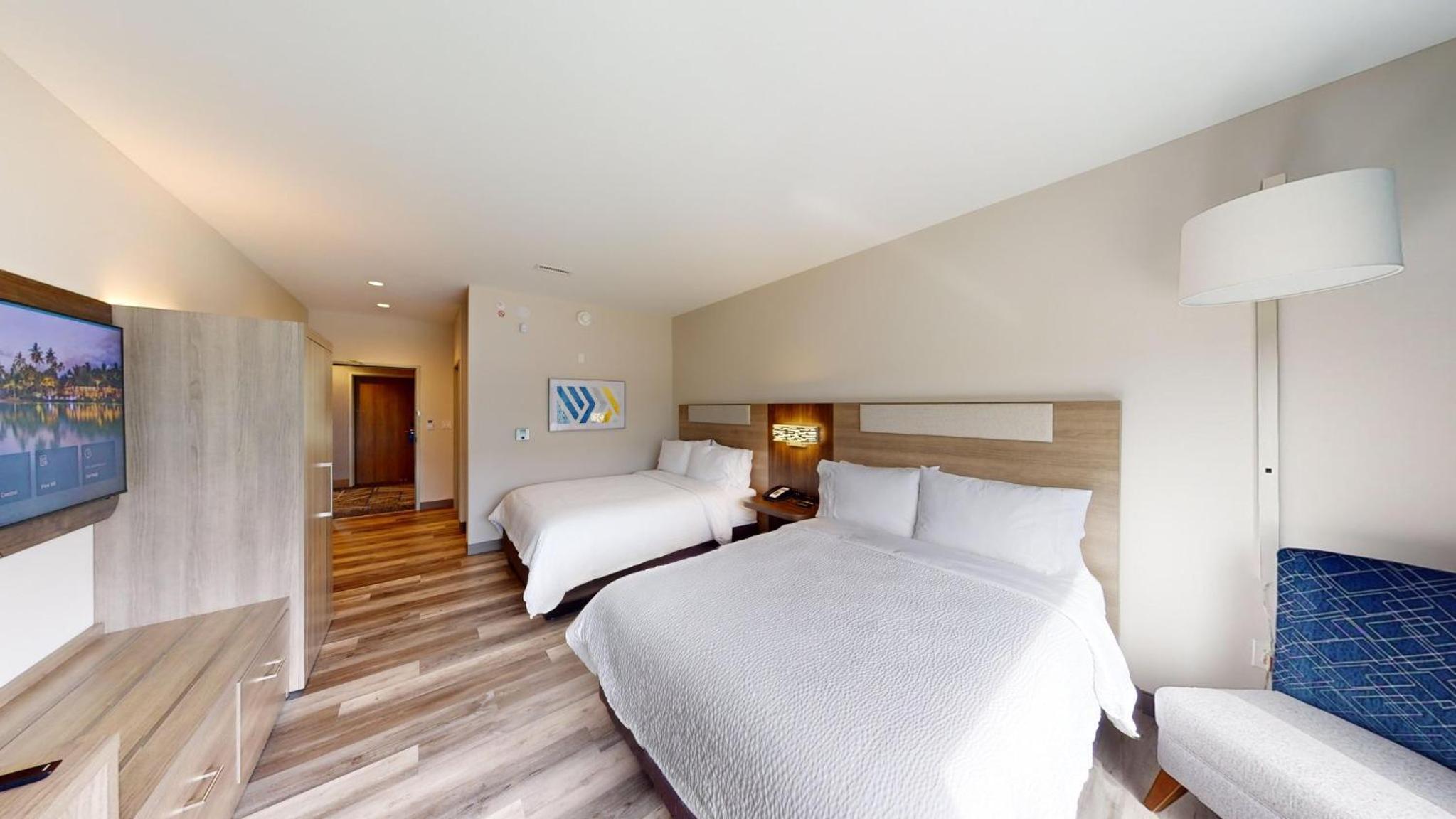 Standard Room With Two Queen Beds photo 1