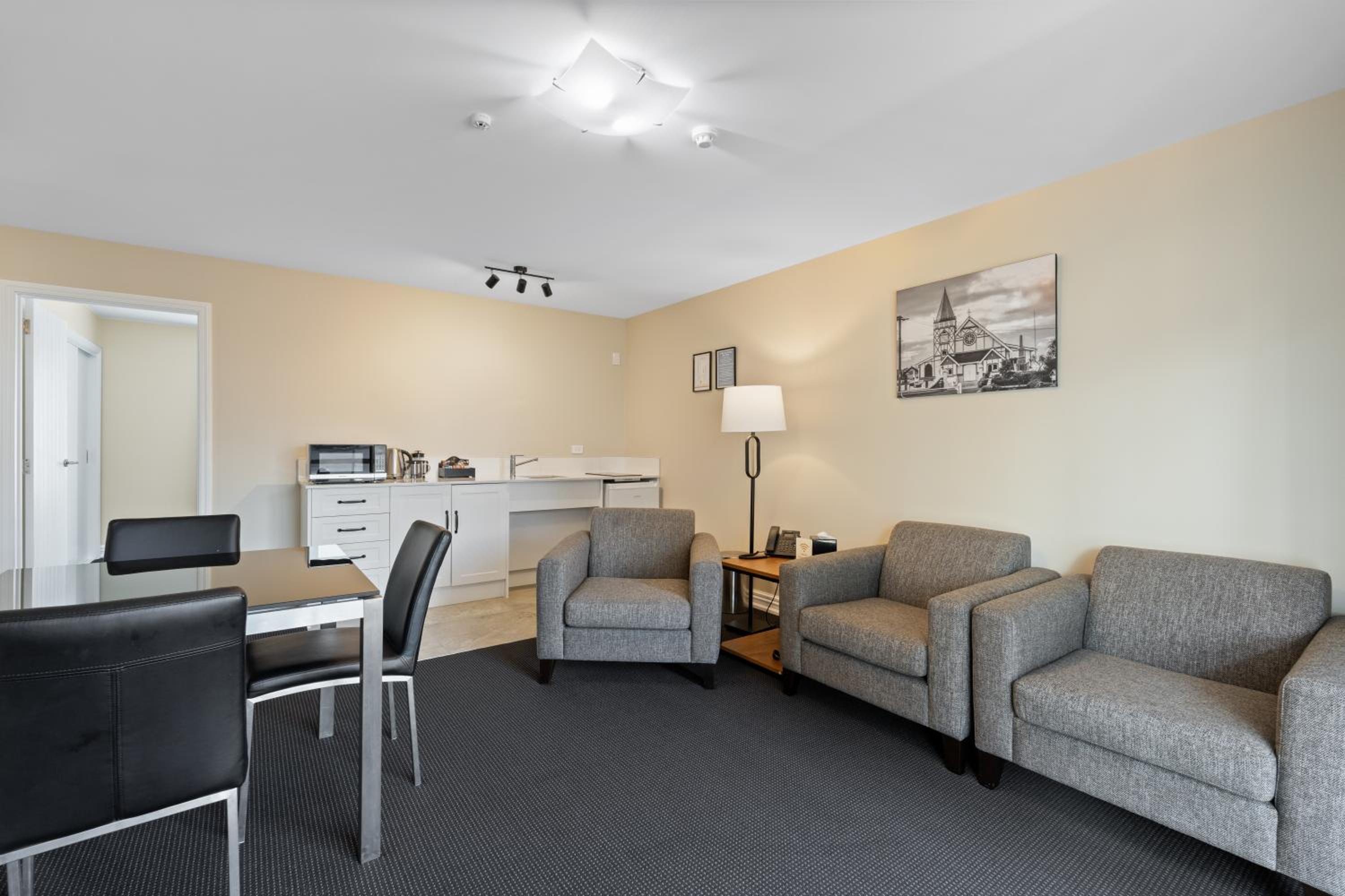 Two-Bedroom Suite - Photo 6