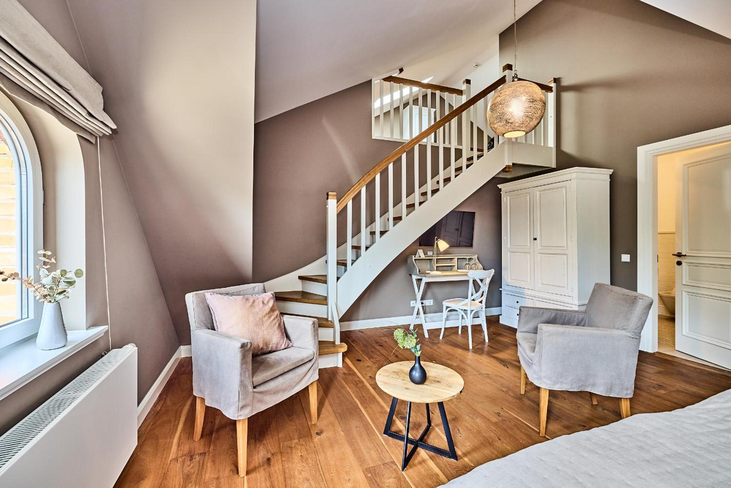 Deluxe Family Suite photo 1