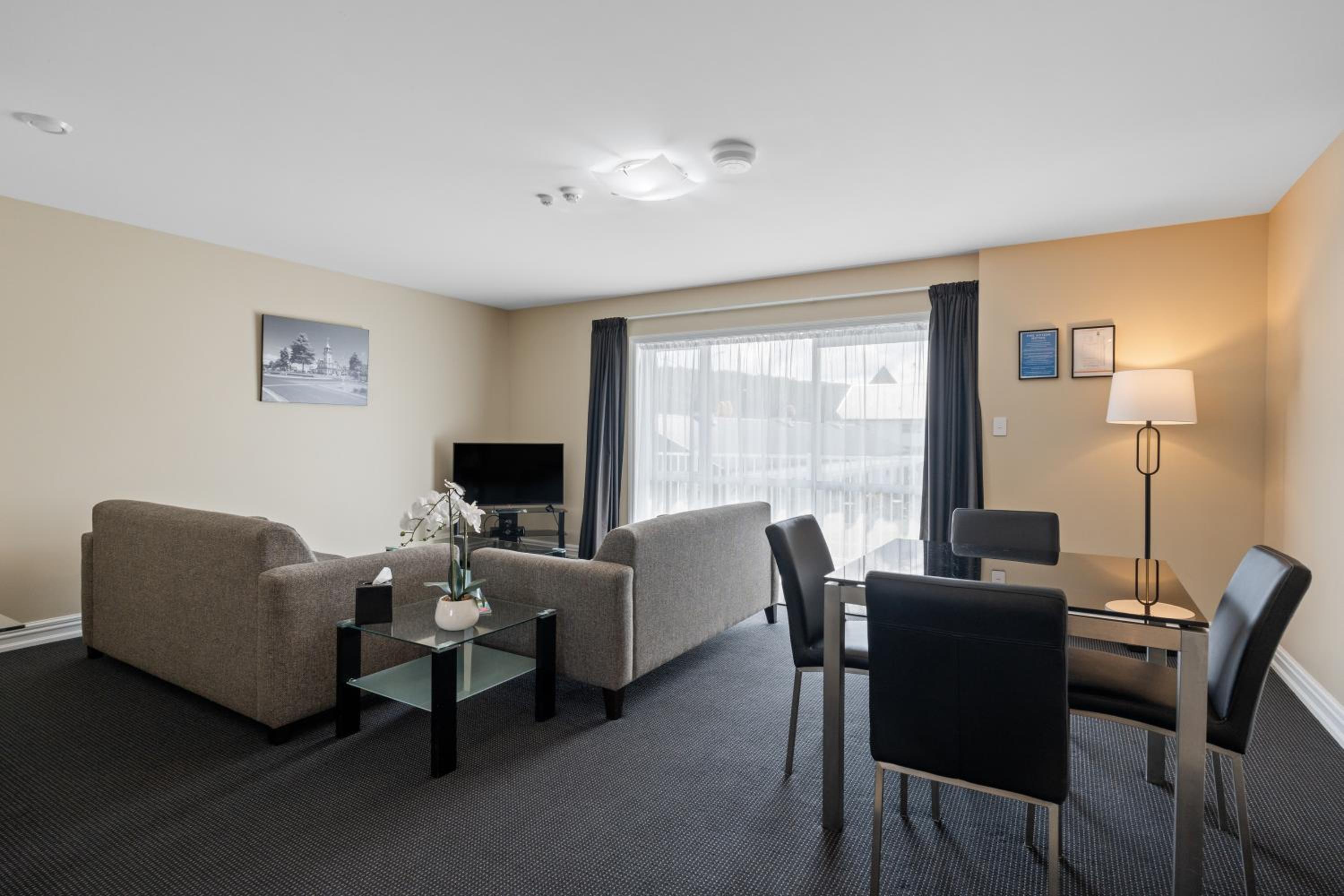 Suite with Private Pool - Photo 2