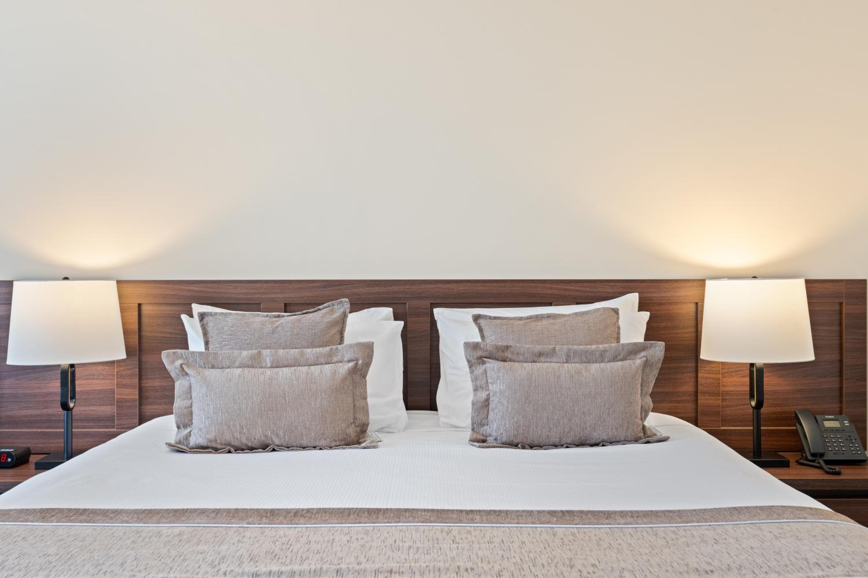 Business Double Room with Gym Access thumbnail 5