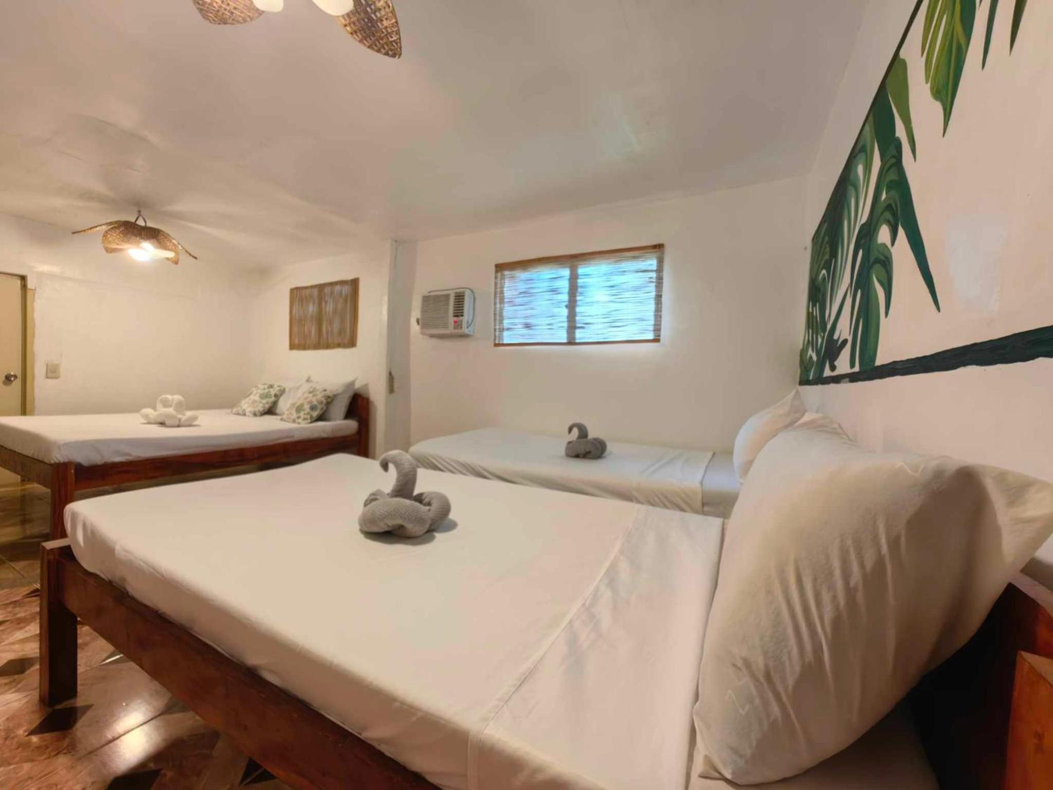 Family Room - Photo 4