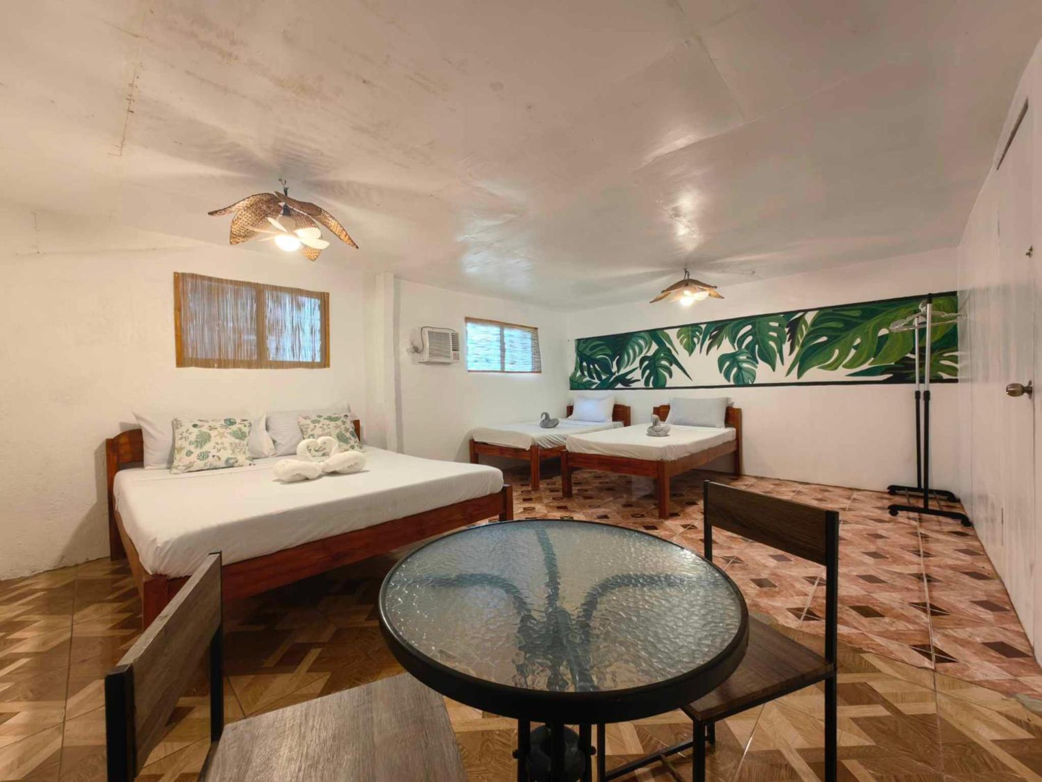 Family Room - Photo 9