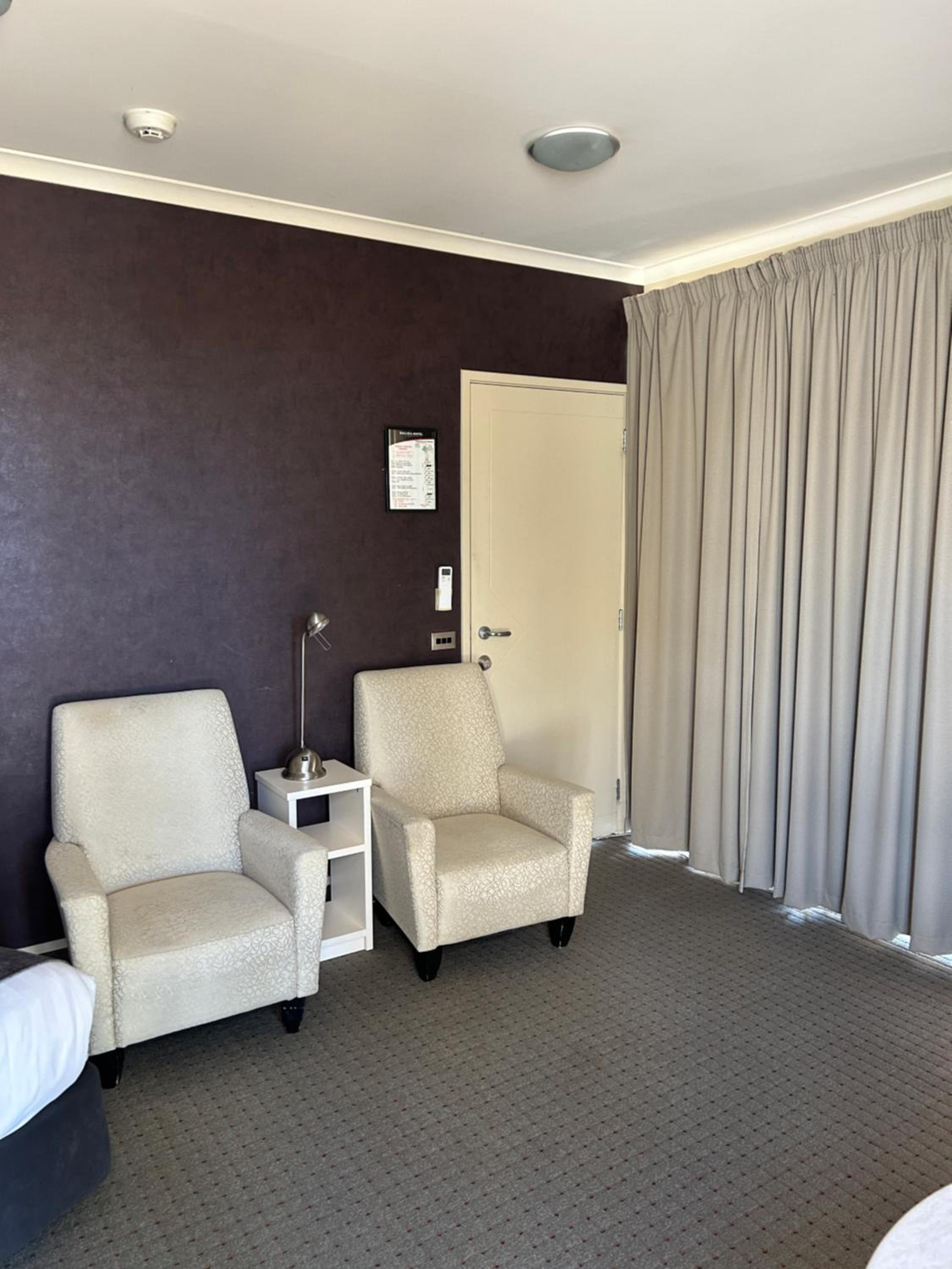 Budget Double Room - Photo 4