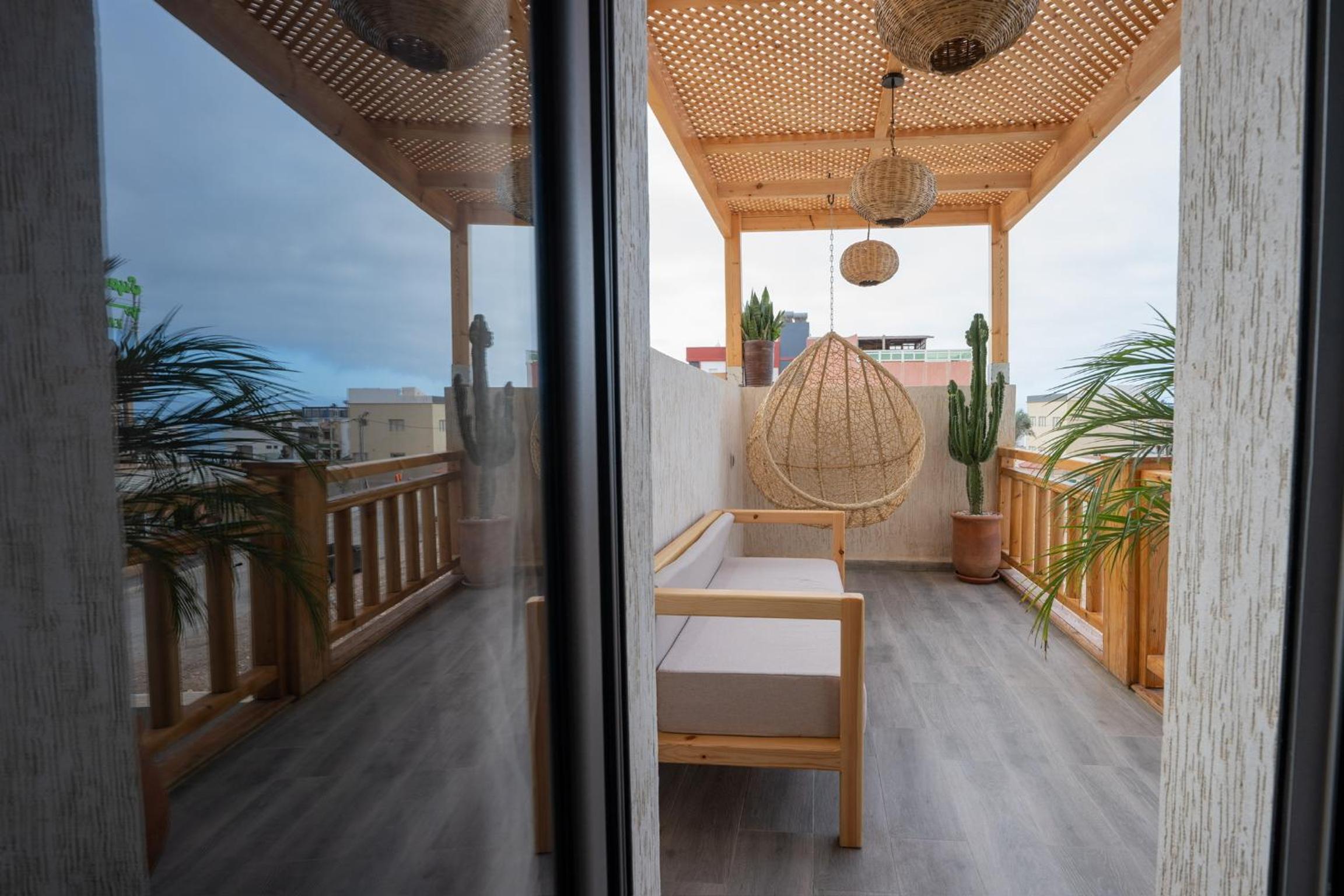 Deluxe Double Room with Balcony and Sea View photo 3