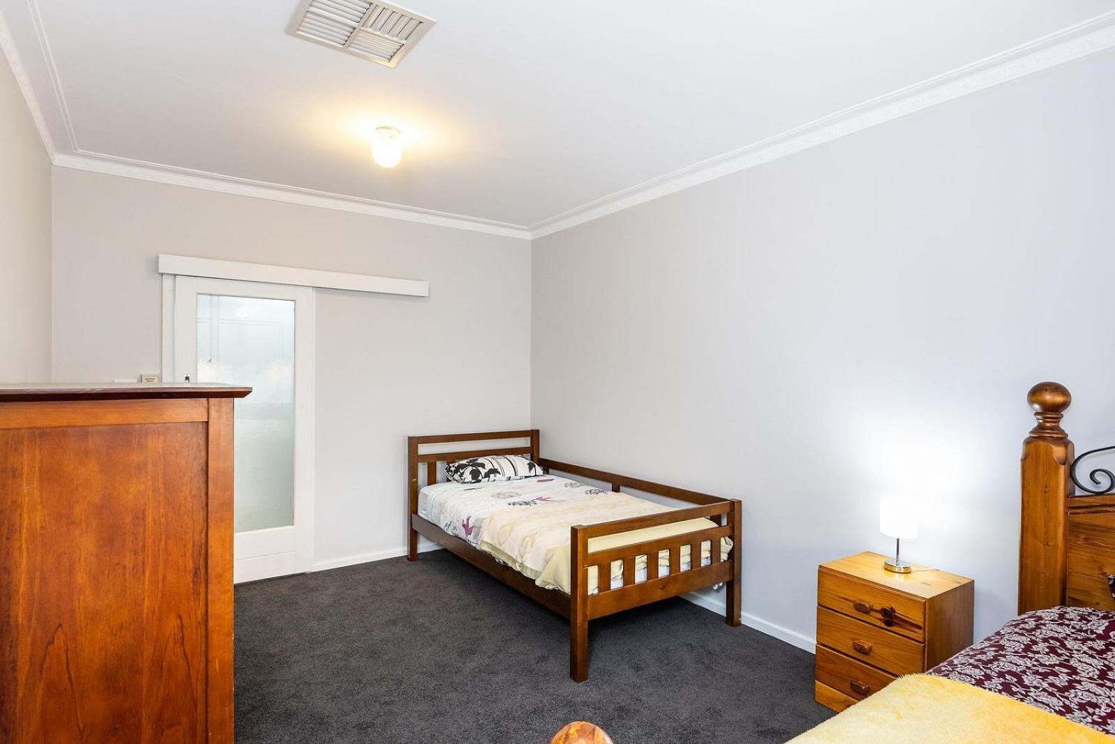 Four-Bedroom House photo 1