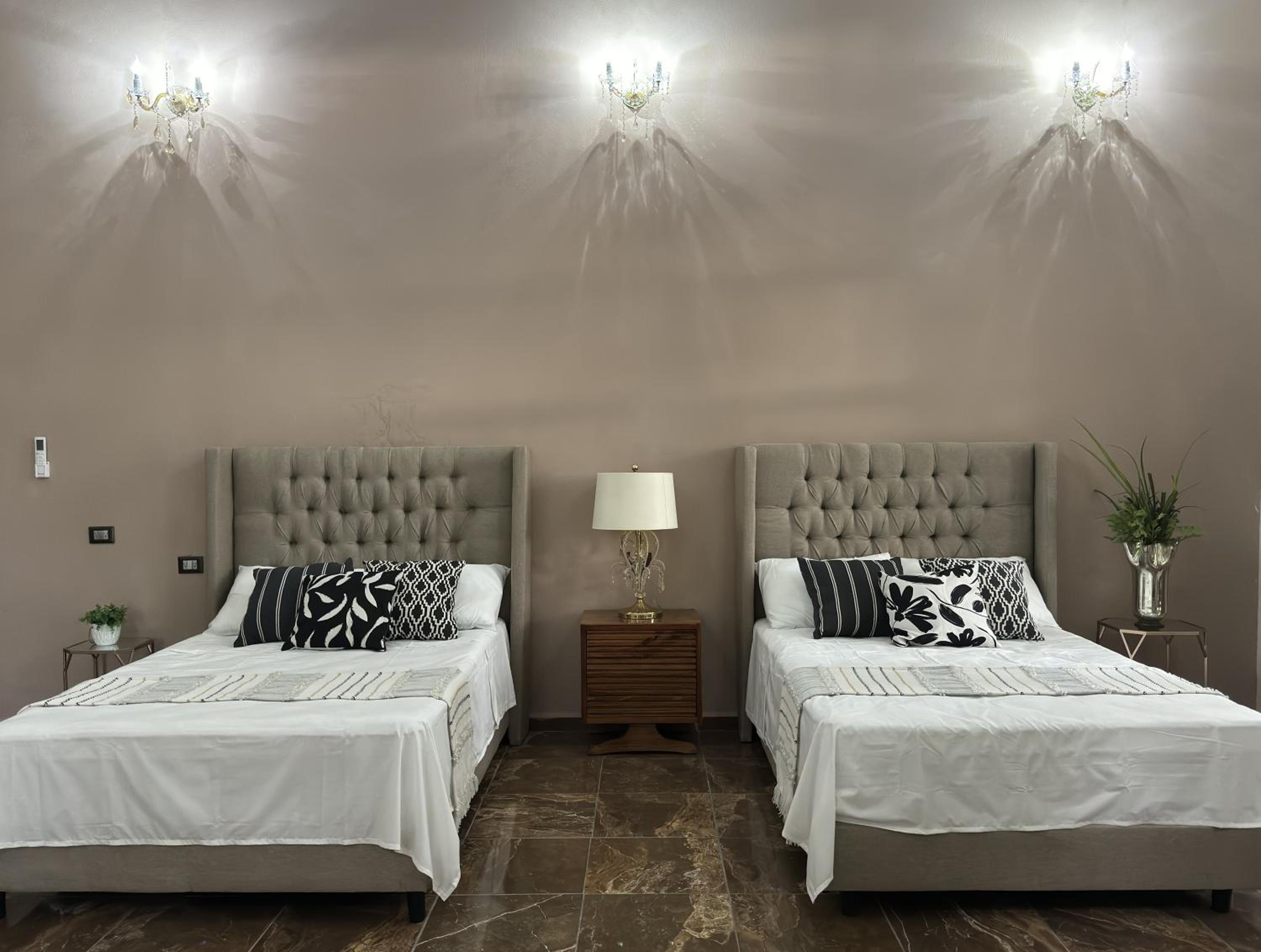 Deluxe Twin Room photo 2