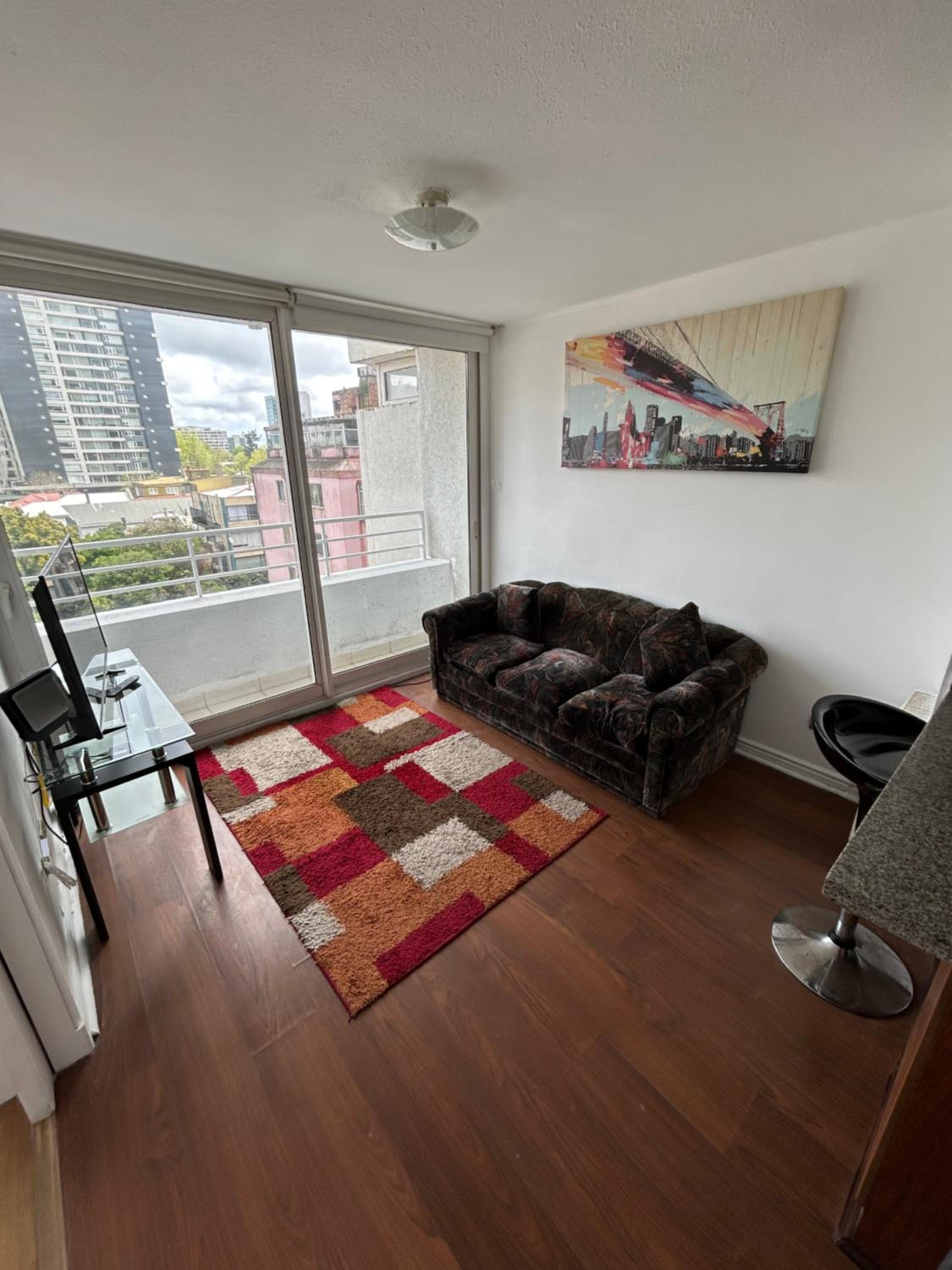 One-Bedroom Apartment photo 1