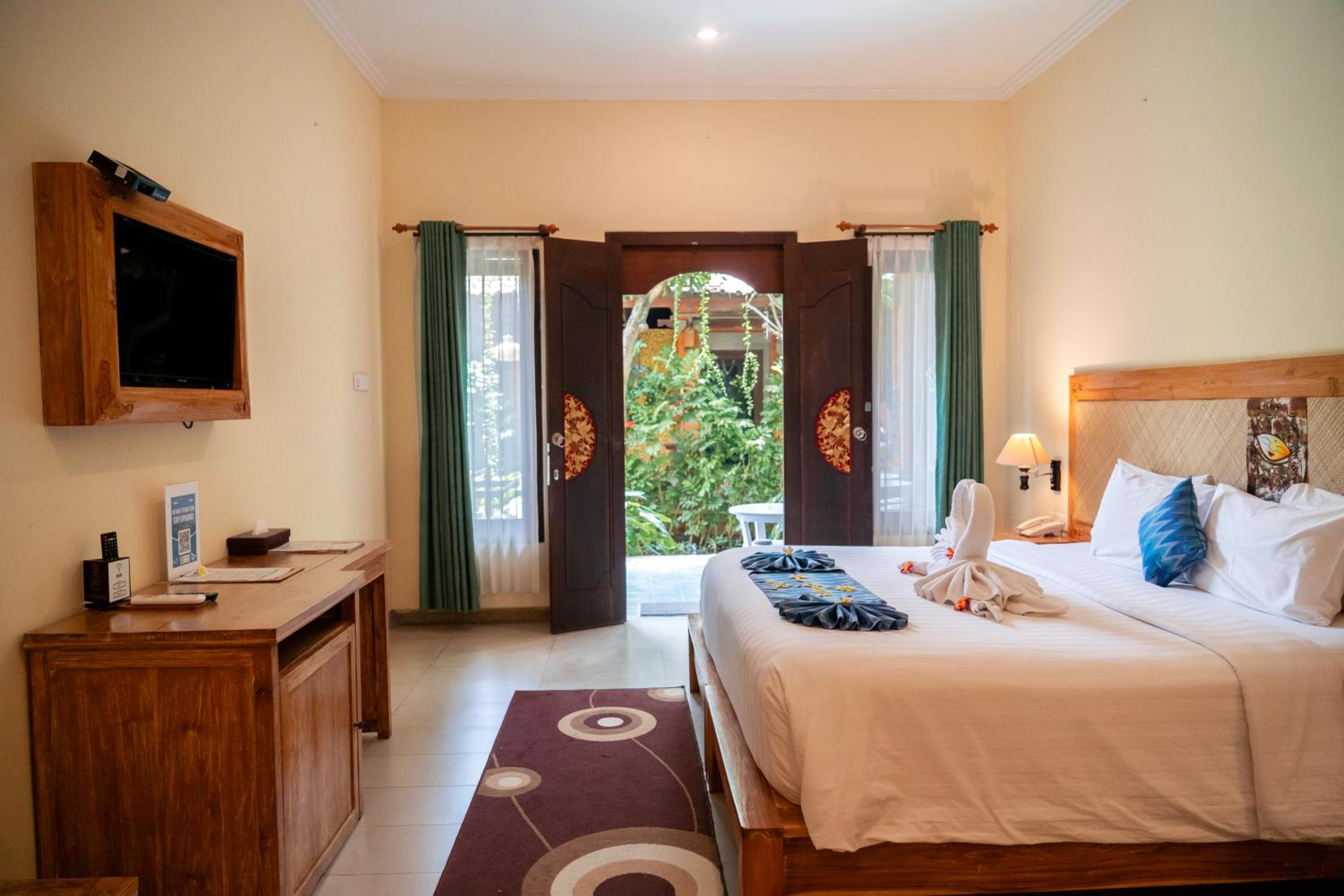 Deluxe Double or Twin Room with Garden View photo 2
