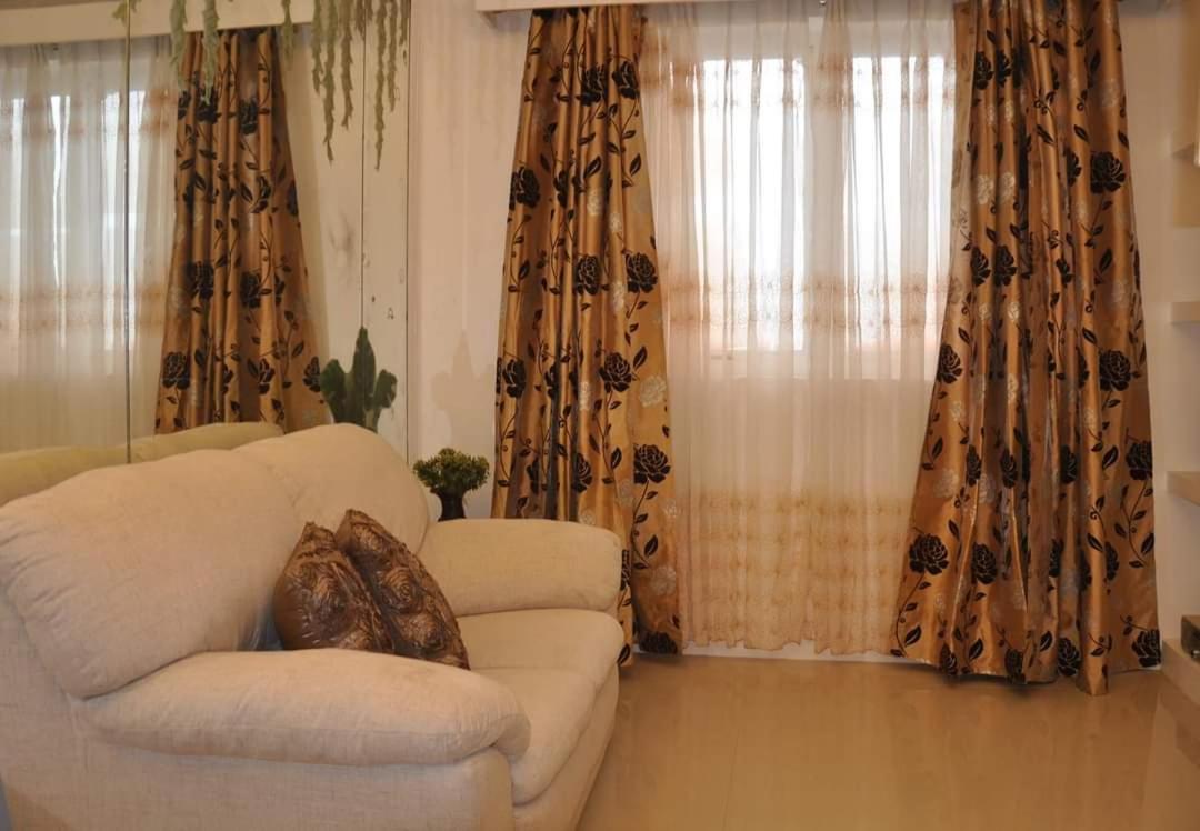 Deluxe Double Room (2 Adults + 1 Child)
