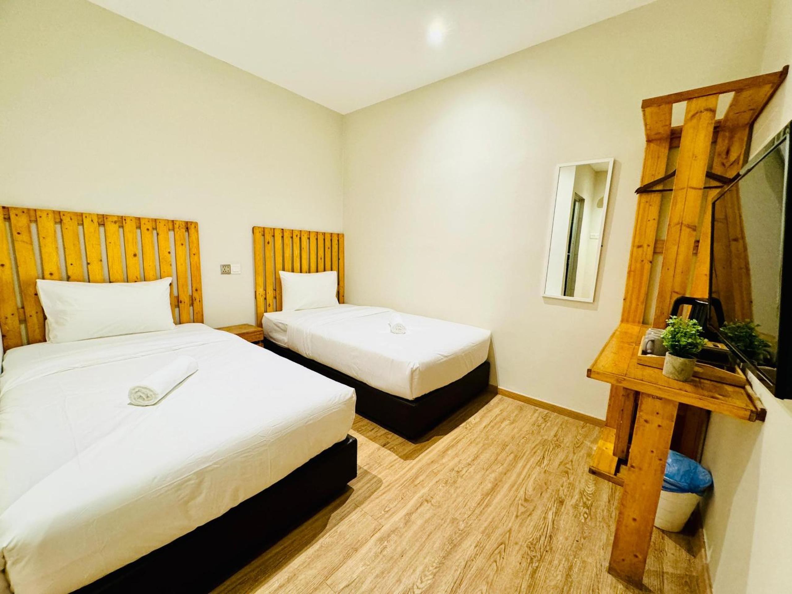 Standard Twin Room