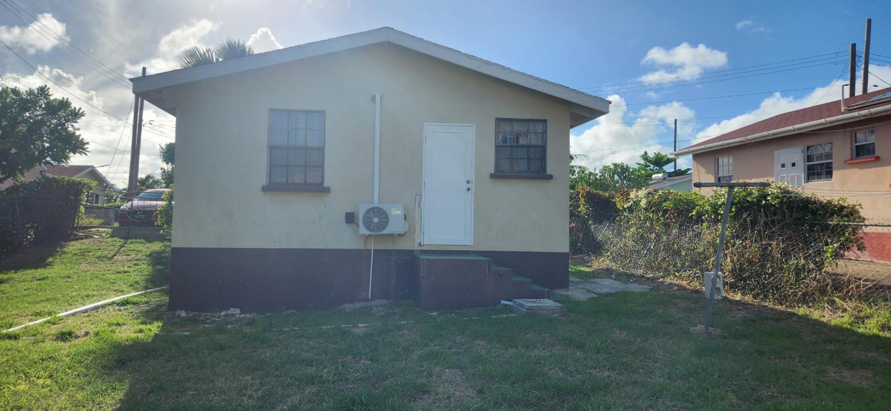 Two-Bedroom House photo 3