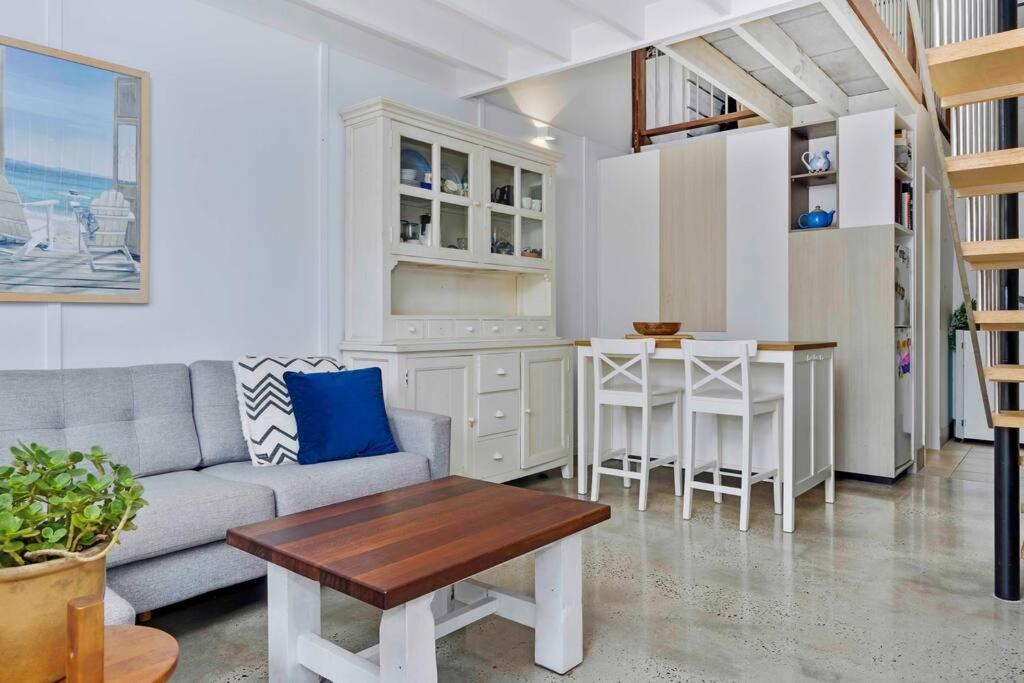Two-Bedroom House photo 2