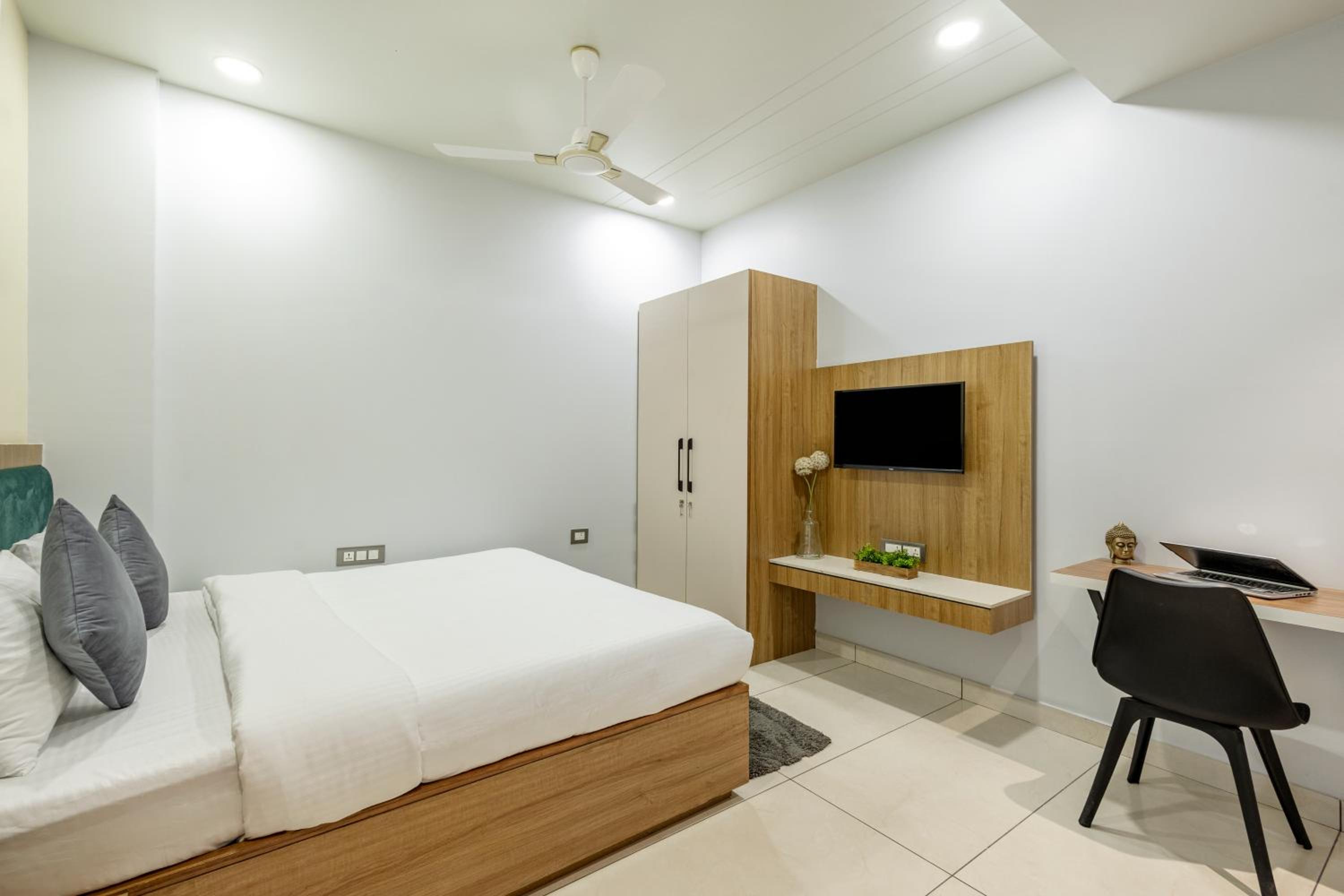 Standard Double Room photo 2