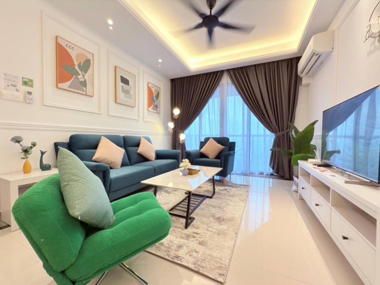 Two-Bedroom Apartment - Oceanfront photo 2