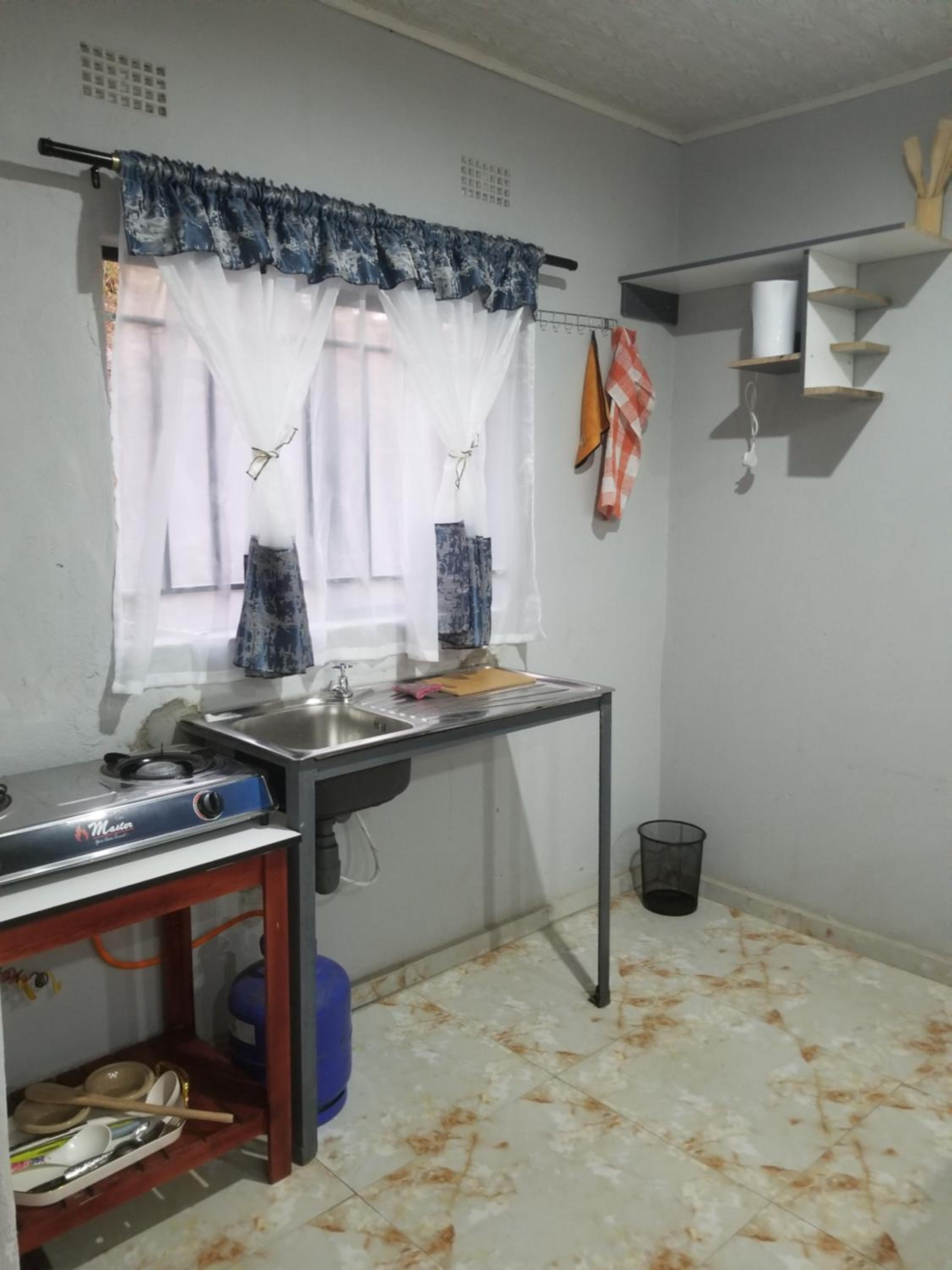 Double Room With Shared Toilet photo 2