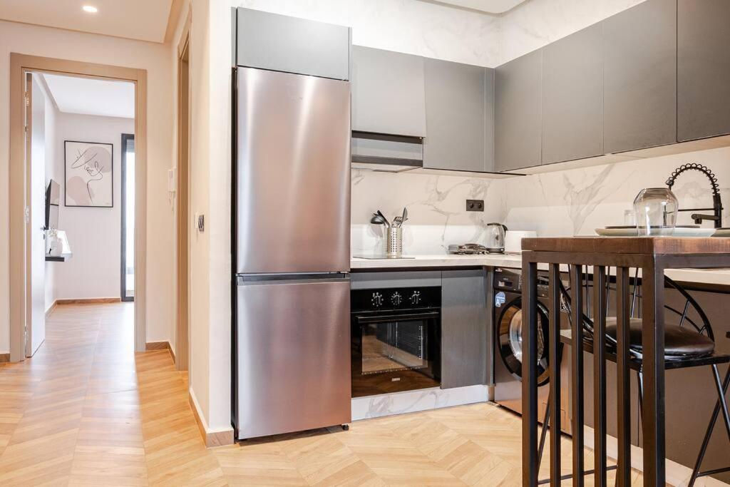 One-Bedroom Apartment photo 3