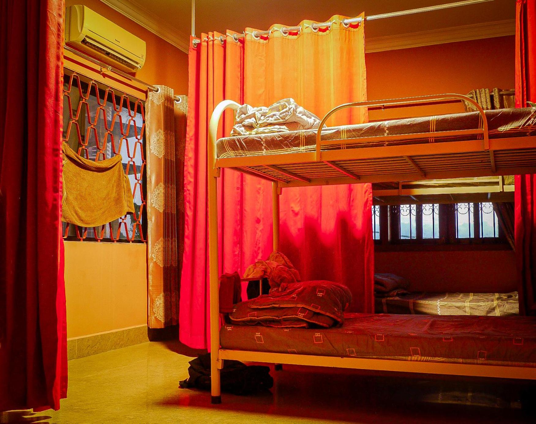 Bunk Bed In Mixed Dormitory Room photo 2