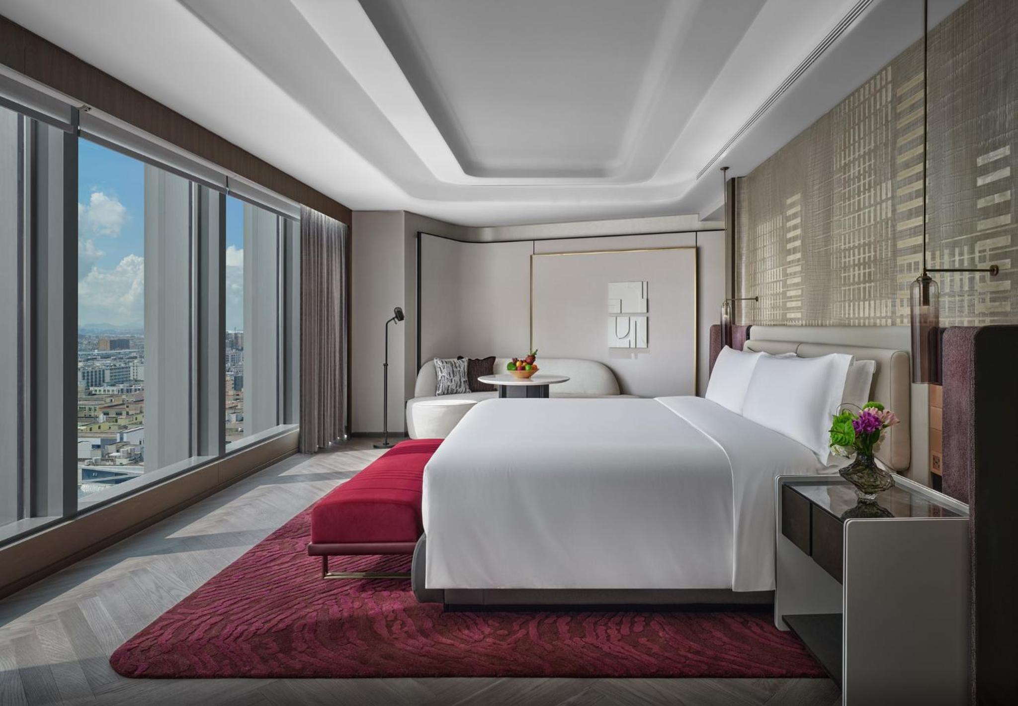 Junior King Suite with Living Area photo 2