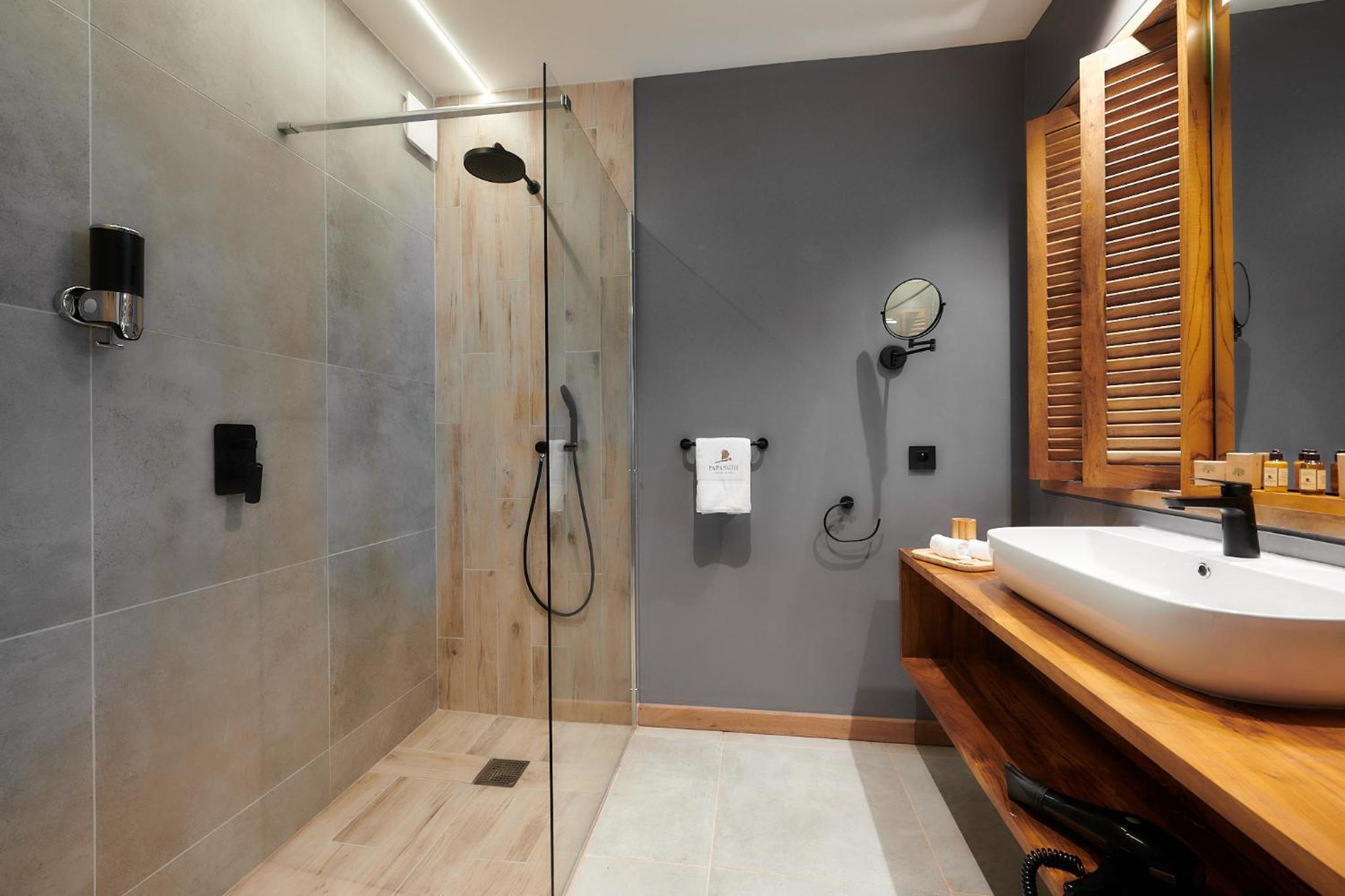 Double Room with Spa Bath - Photo 6