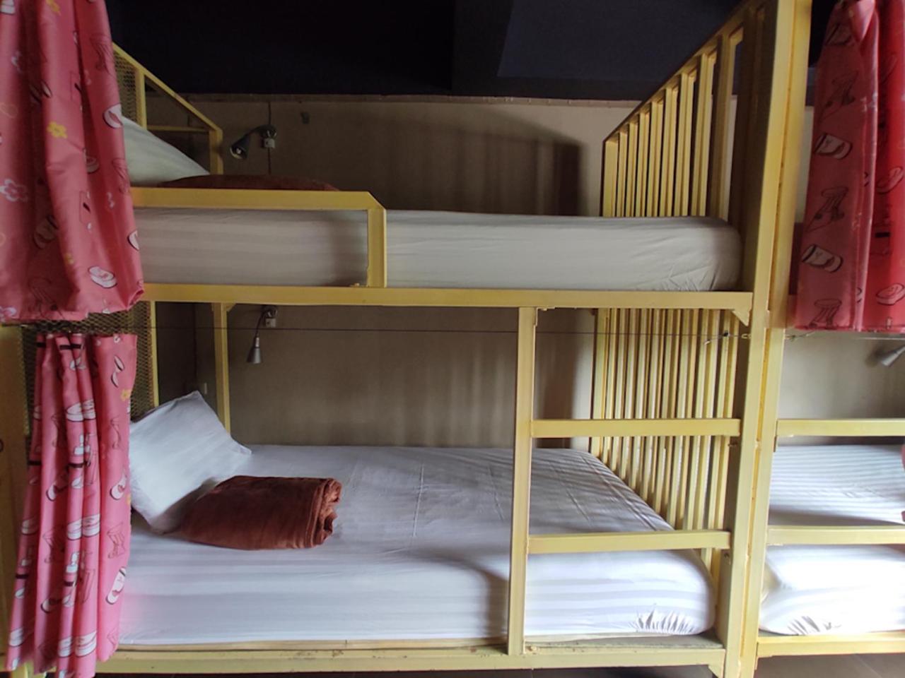 Bed in 8-Bed Mixed Dormitory Room photo 3