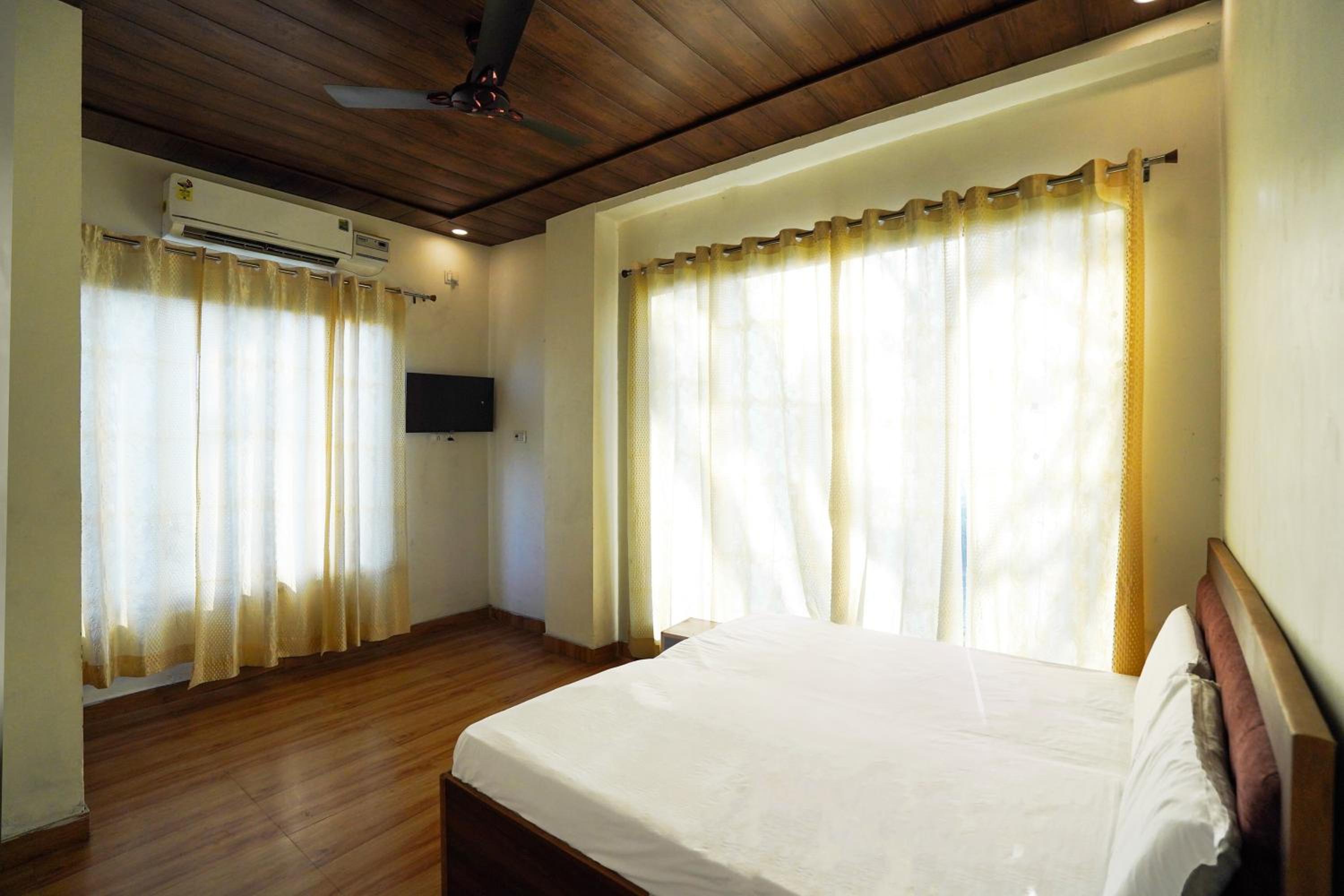 Classic Triple Room photo 1
