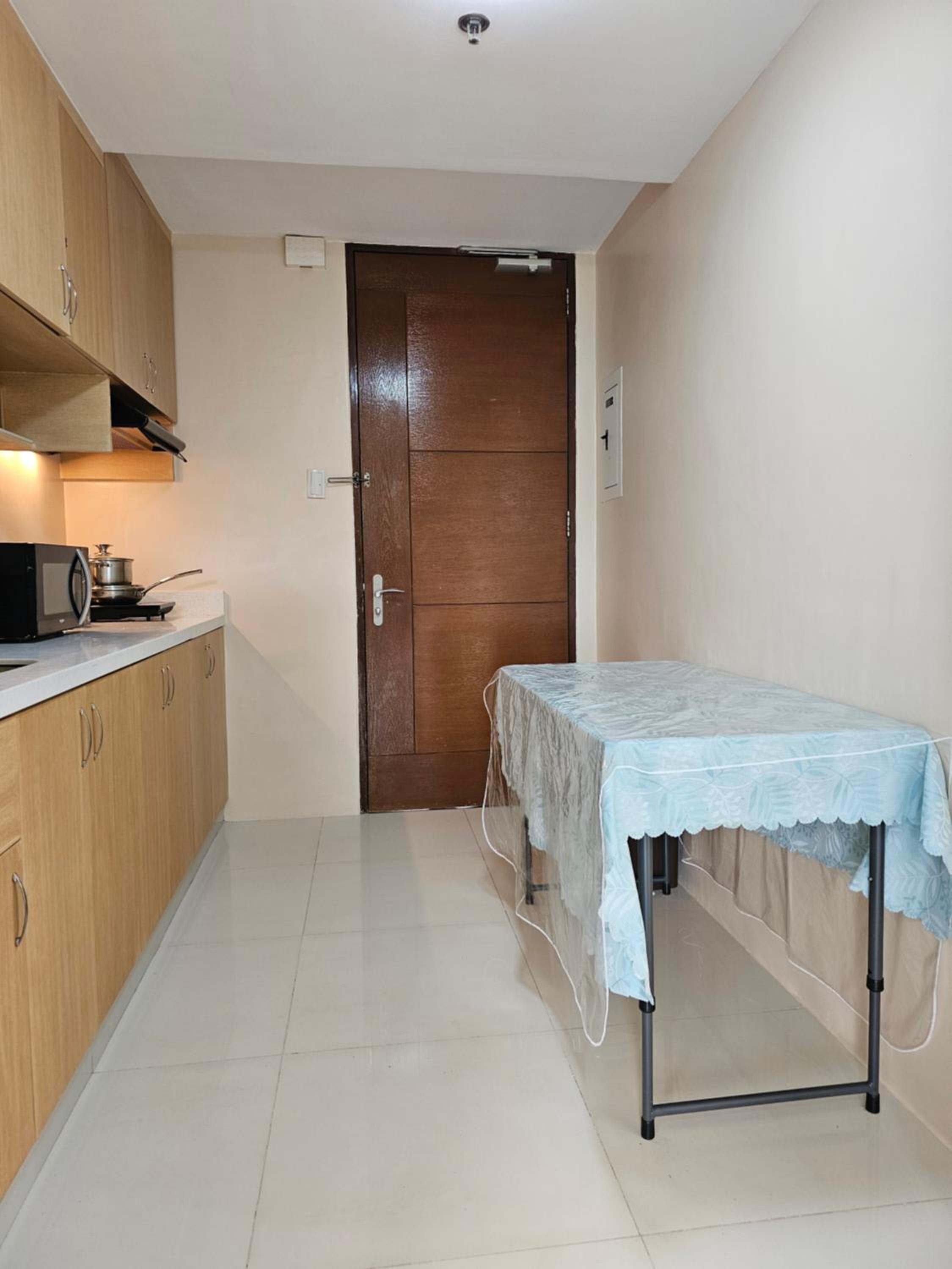 Studio Apartment - Photo 28