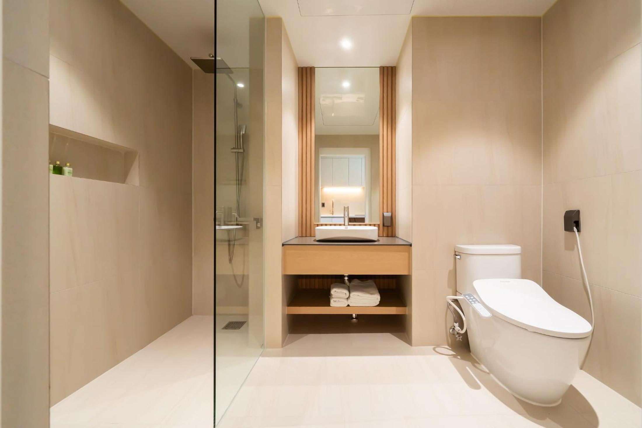 Deluxe Double Room with Bath photo 3