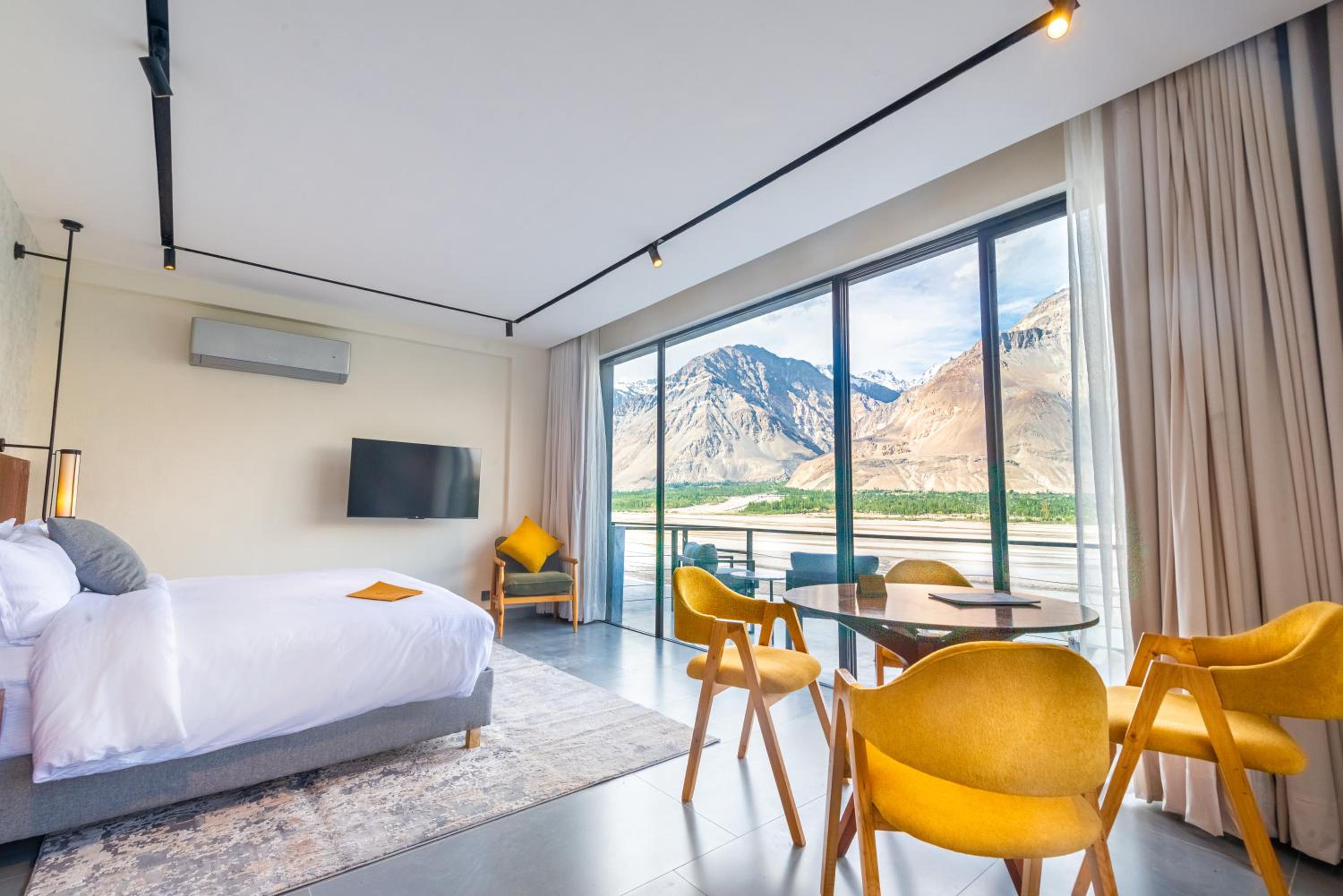 Suite with River View